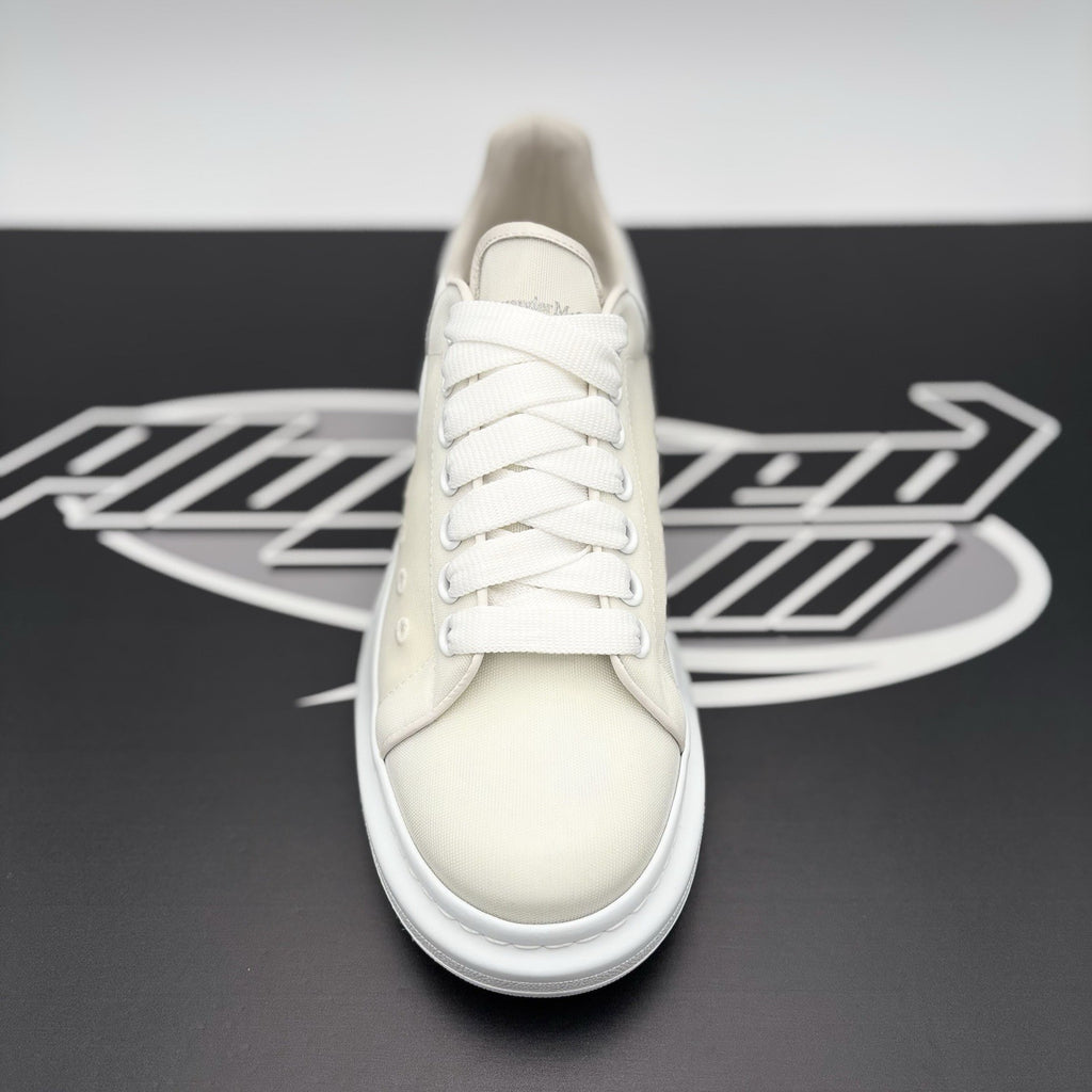 Size 40 (7 US) - Alexander McQueen ‘ White Transparent ‘ | EXCELLENT CONDITION!