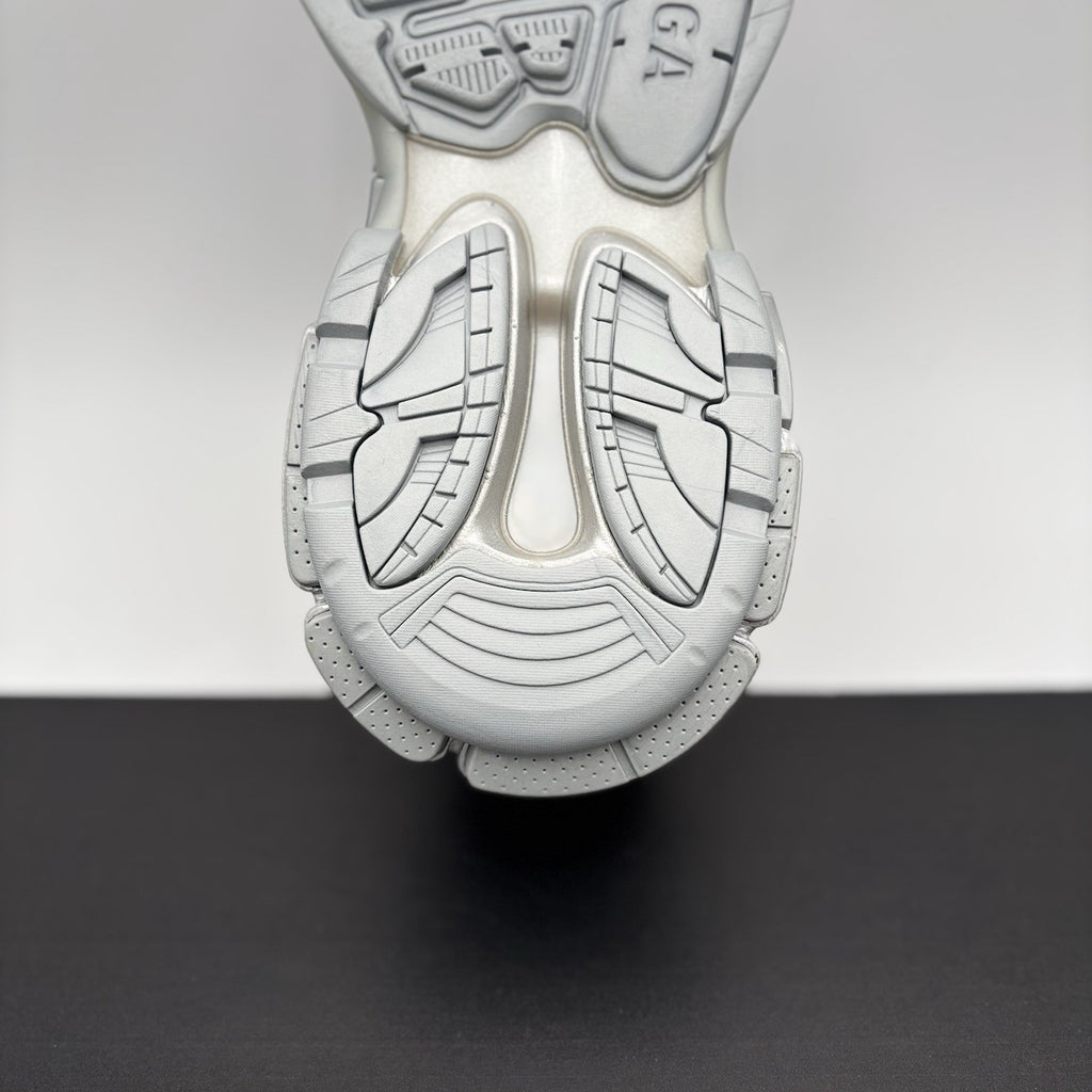 Size 42 EU (9 US) - Balenciaga Track ' Triple Silver ' | BRAND NEW!