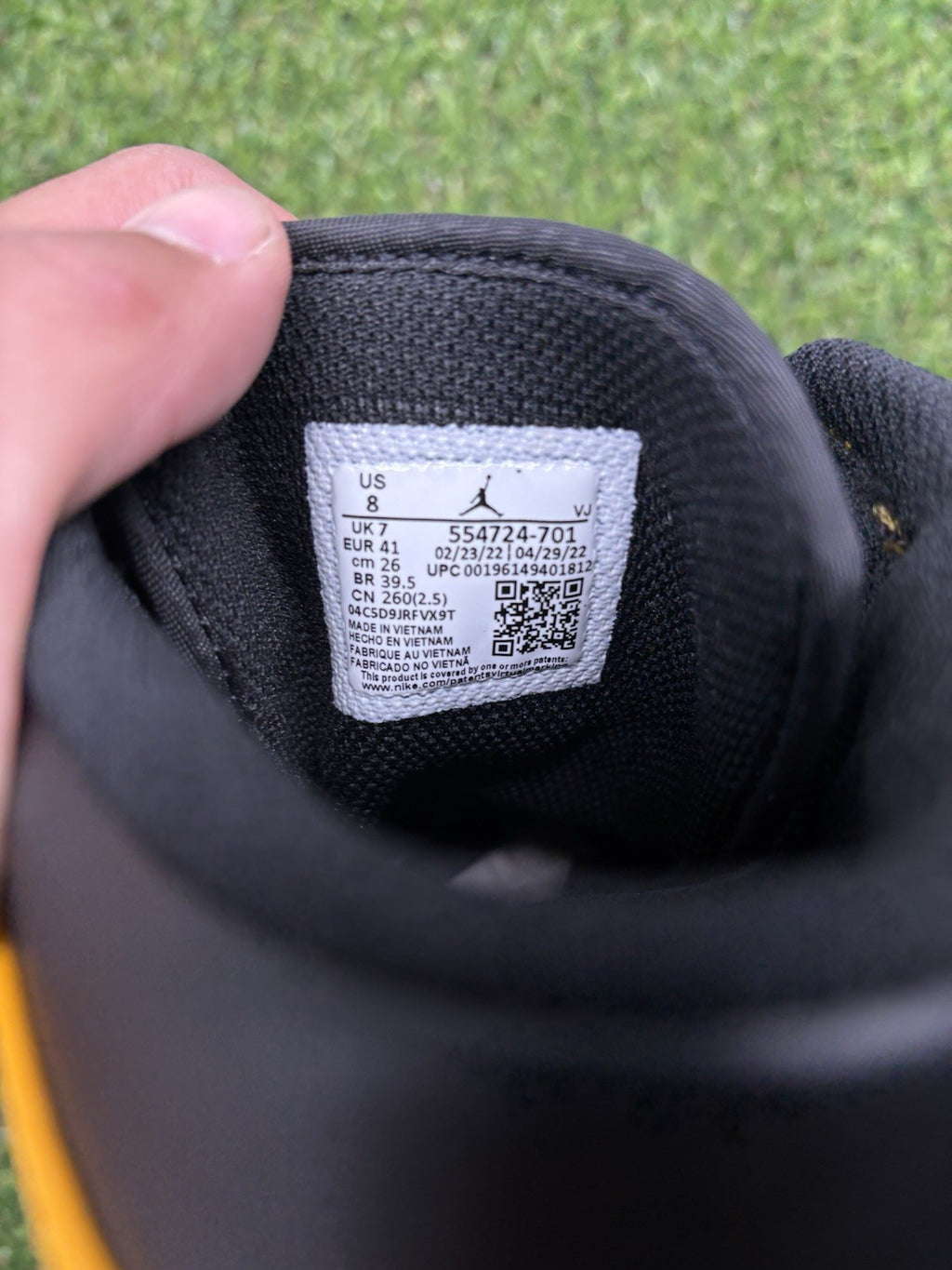 Size 8 - Jordan 1 Mid Taxi 2022 | SUPER CLEAN!