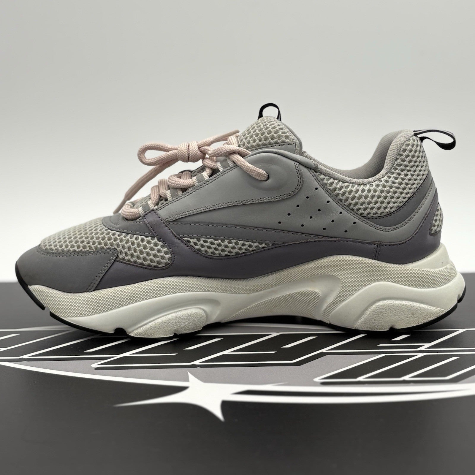 Size 44 (11 US) - Dior B22 Sneaker ' Grey Pink Laces ' | SUPER CLEAN!