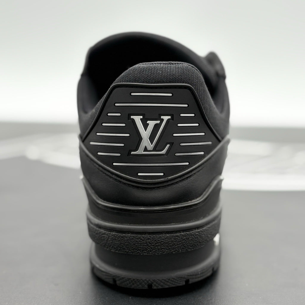 Size 8.5 LV (9.5-10 US) - Louis Vuitton Trainer ' Black ' | SUPER CLEAN!