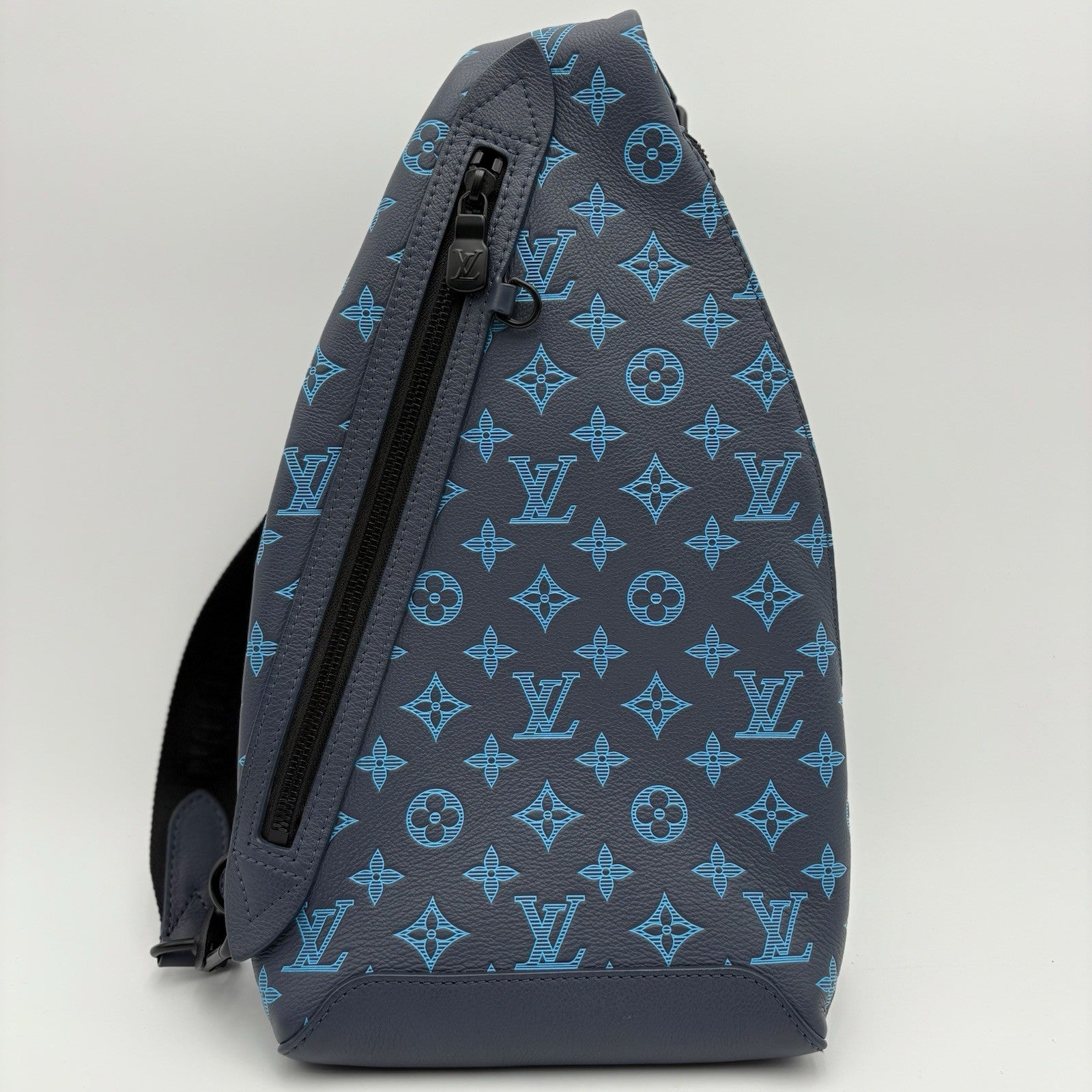 Louis Vuitton Monogram Shadow Sling Bag ' Navy River Blue ' | EXCELLENT COND!