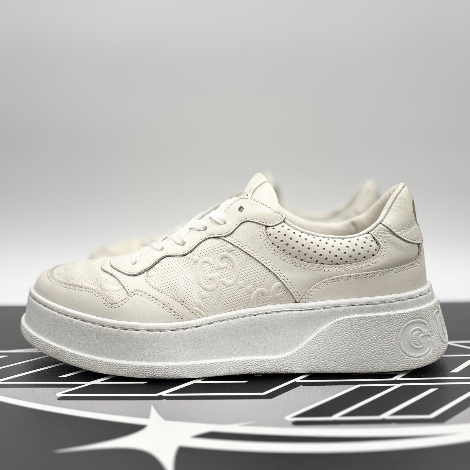 Size 8G (8.5 US) - Gucci GG Embossed ' White Leather ' | GOOD CONDITION!