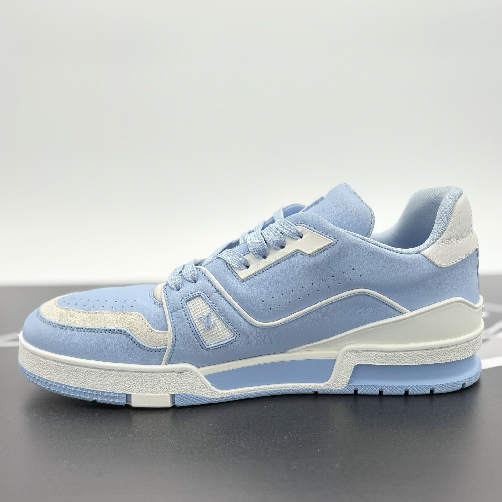 Size 9 LV (10-10.5 US ) Louis Vuitton Trainer ' White Light Blue ' | GREAT COND!