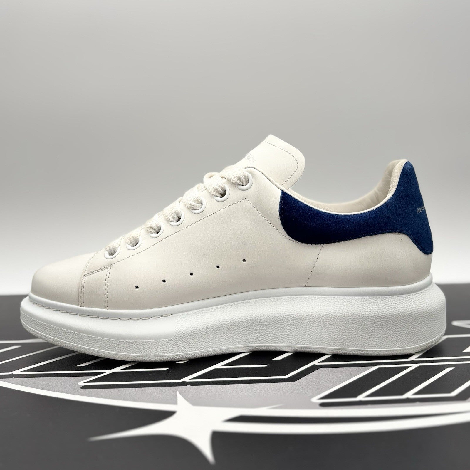Size 41 (8 US) - Alexander McQueen Oversized ' White, Blue ' | GREAT CONDITION!