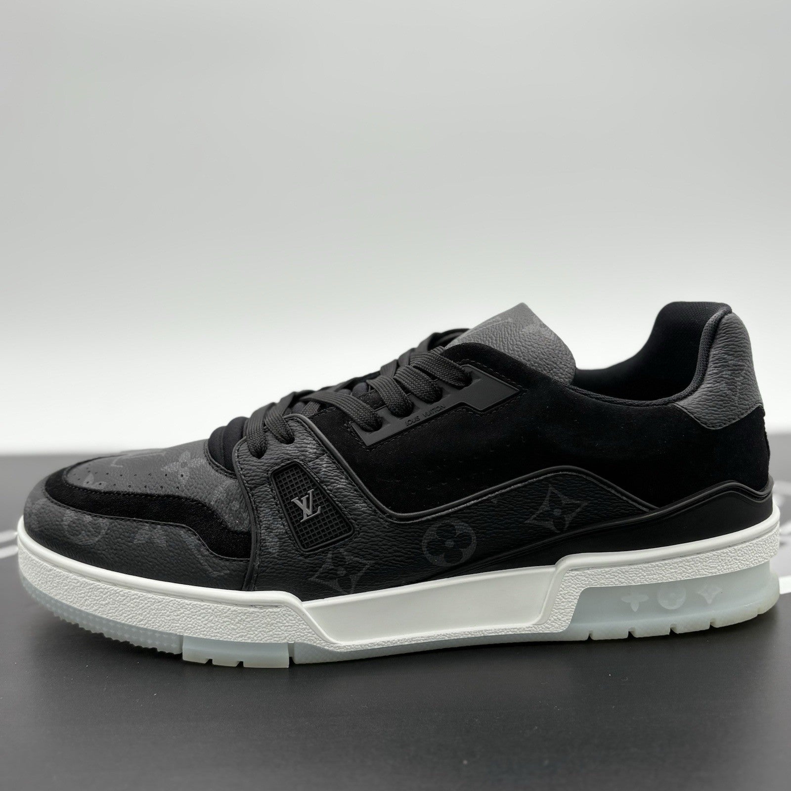 Size 9 LV (10-10.5 US) - Louis Vuitton Trainer ' Black ' | SUPER CLEAN!