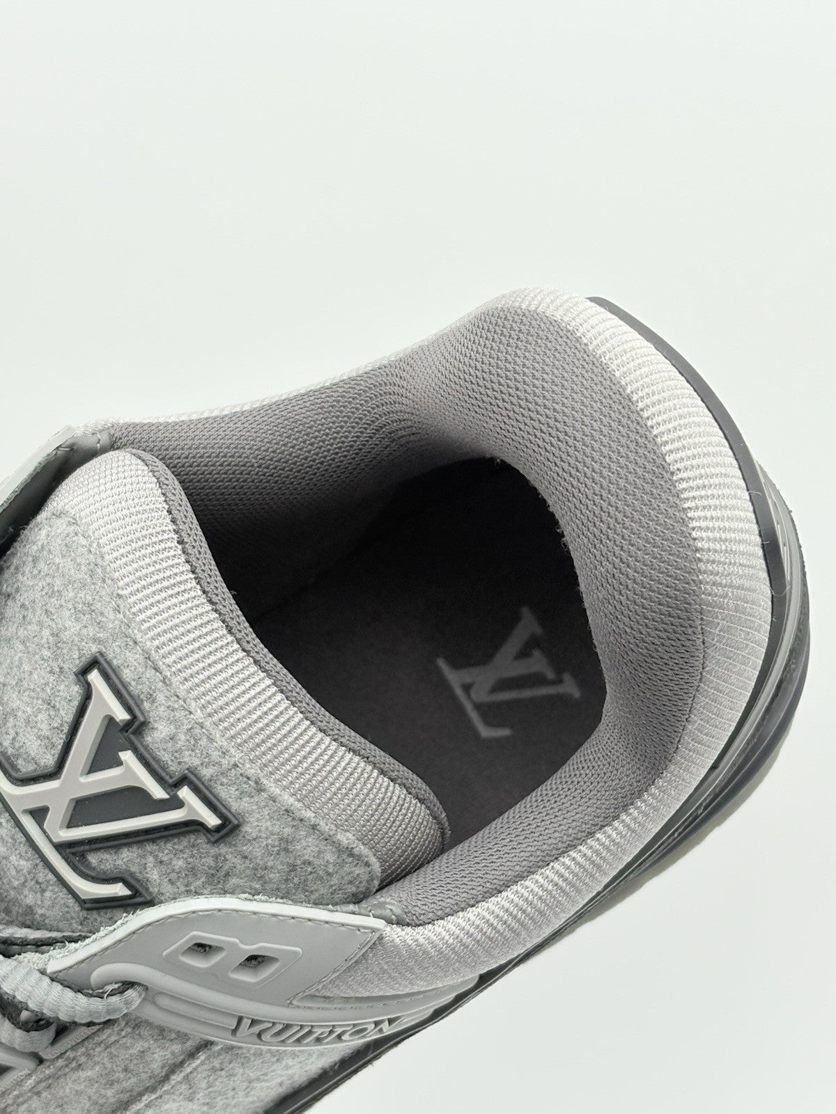 Size 9.5 LV (10.5-11 US) Louis Vuitton Trainer  ' Black Grey ' | SUPER CLEAN!