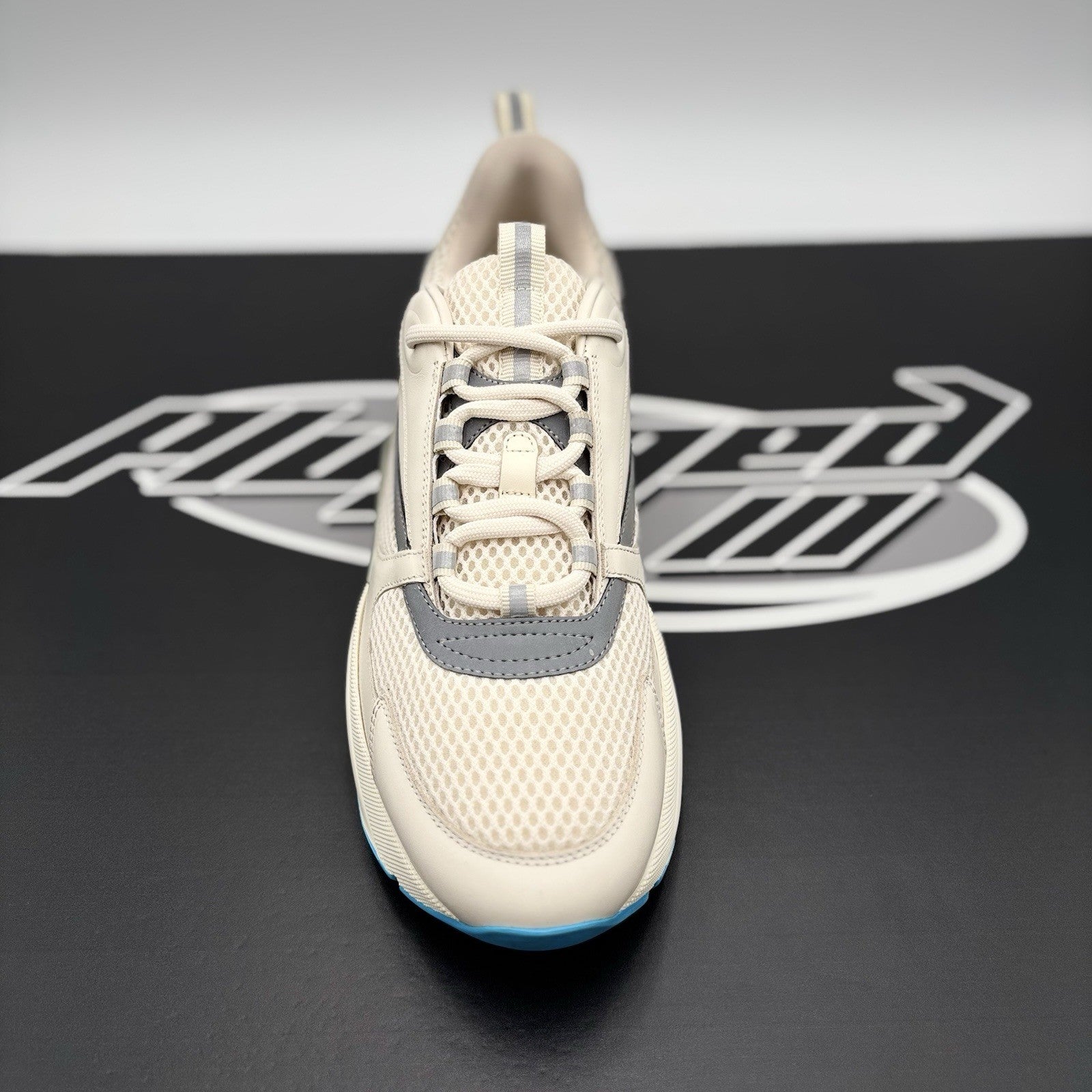 Size 43 (10 US) - Dior B22 Sneaker ' Cream, Light Blue ' | SUPER CLEAN!