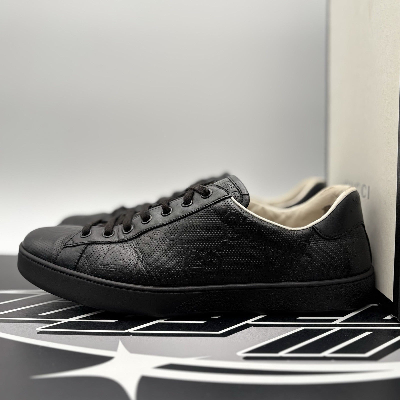 Size 9.5 G (10 US) - Gucci Ace GG ' Black '