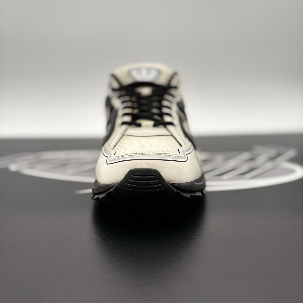 Size 44 (11 US) - Dior B30 ' White, Black ' | GOOD CONDITION!