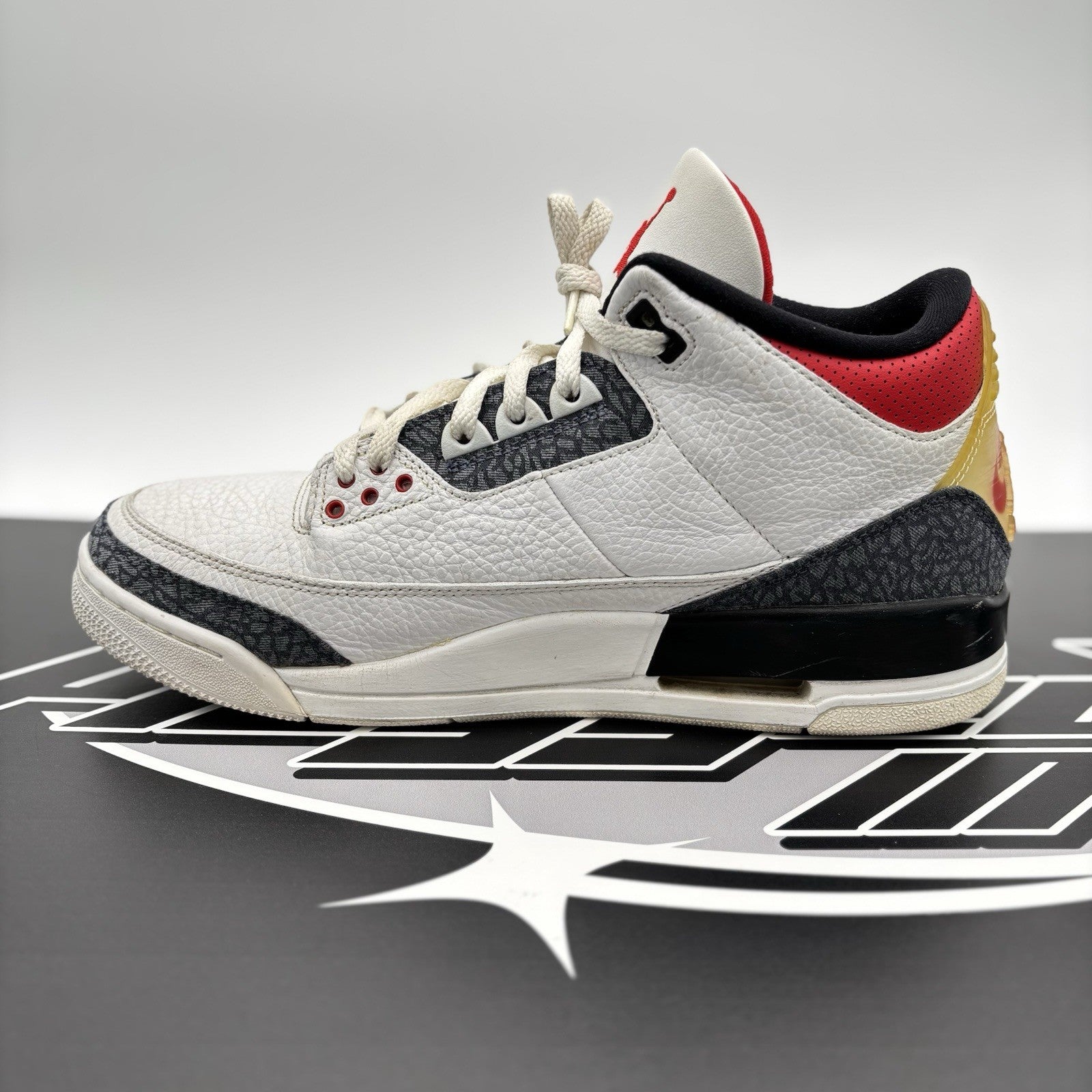 Size 11.5 - Jordan 3 Retro Denim SE Fire Red 2020 | GOOD CONDITION!