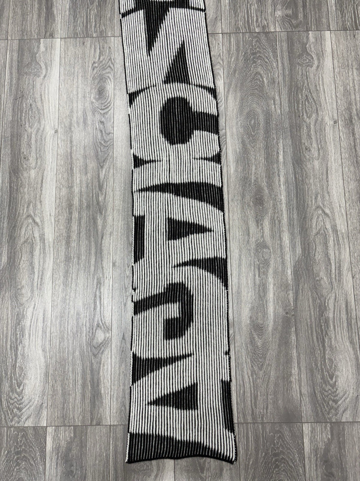 Logo Printed Wool Scarf — photo 3