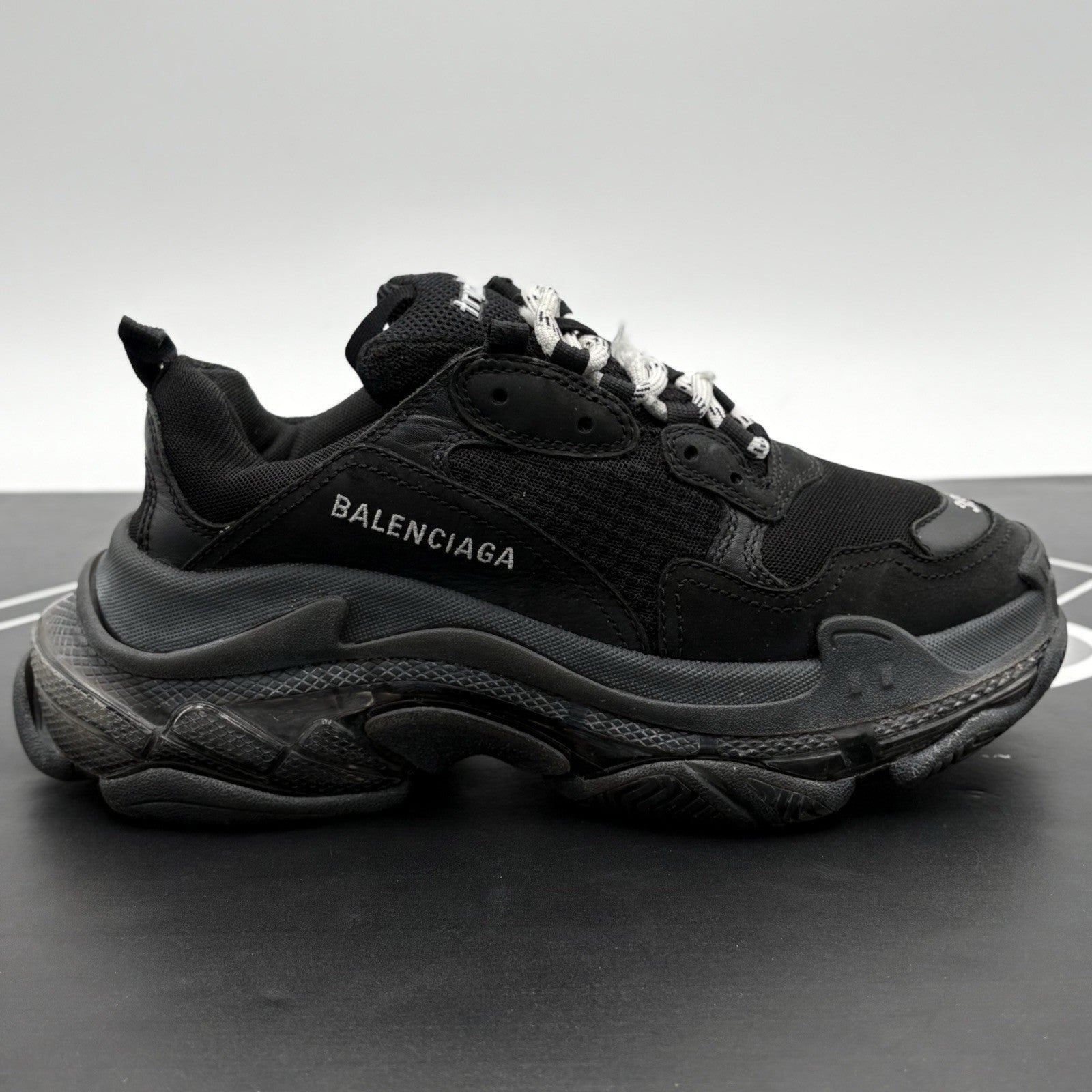 Size 39 - Balenciaga Triple S ' Black ' | SUPER CLEAN!