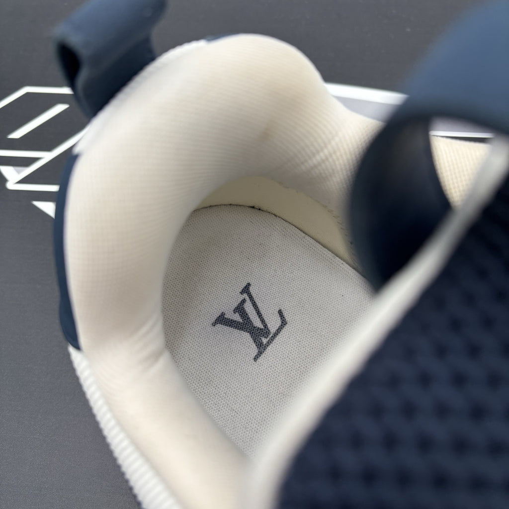 Size 8 LV (9-9.5 US) Louis Vuitton Skate ' Marine ' | GREAT CONDITION