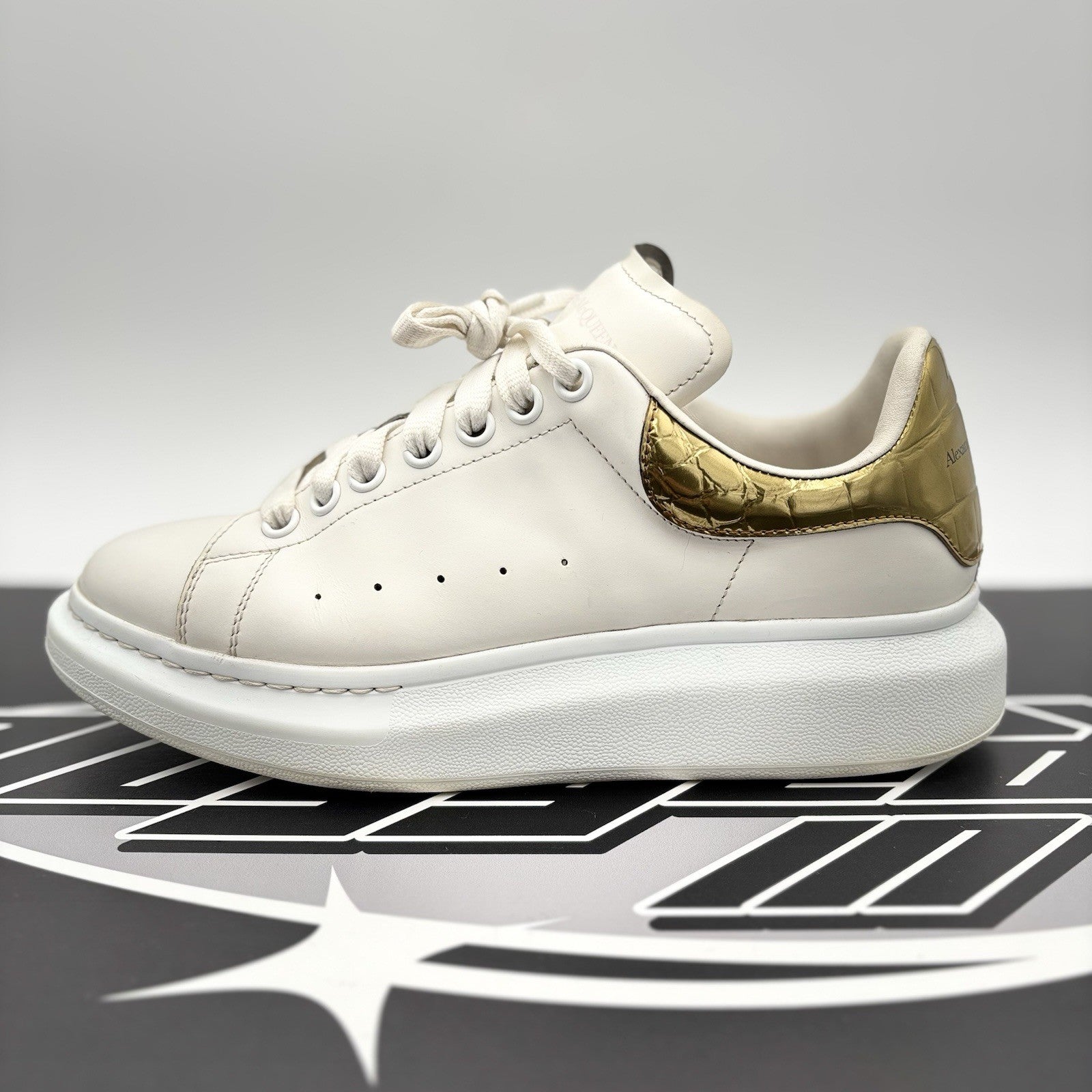 Size 41 (8 US) Alexander McQueen Oversized ' Gold Crocodile ' | GOOD COND!