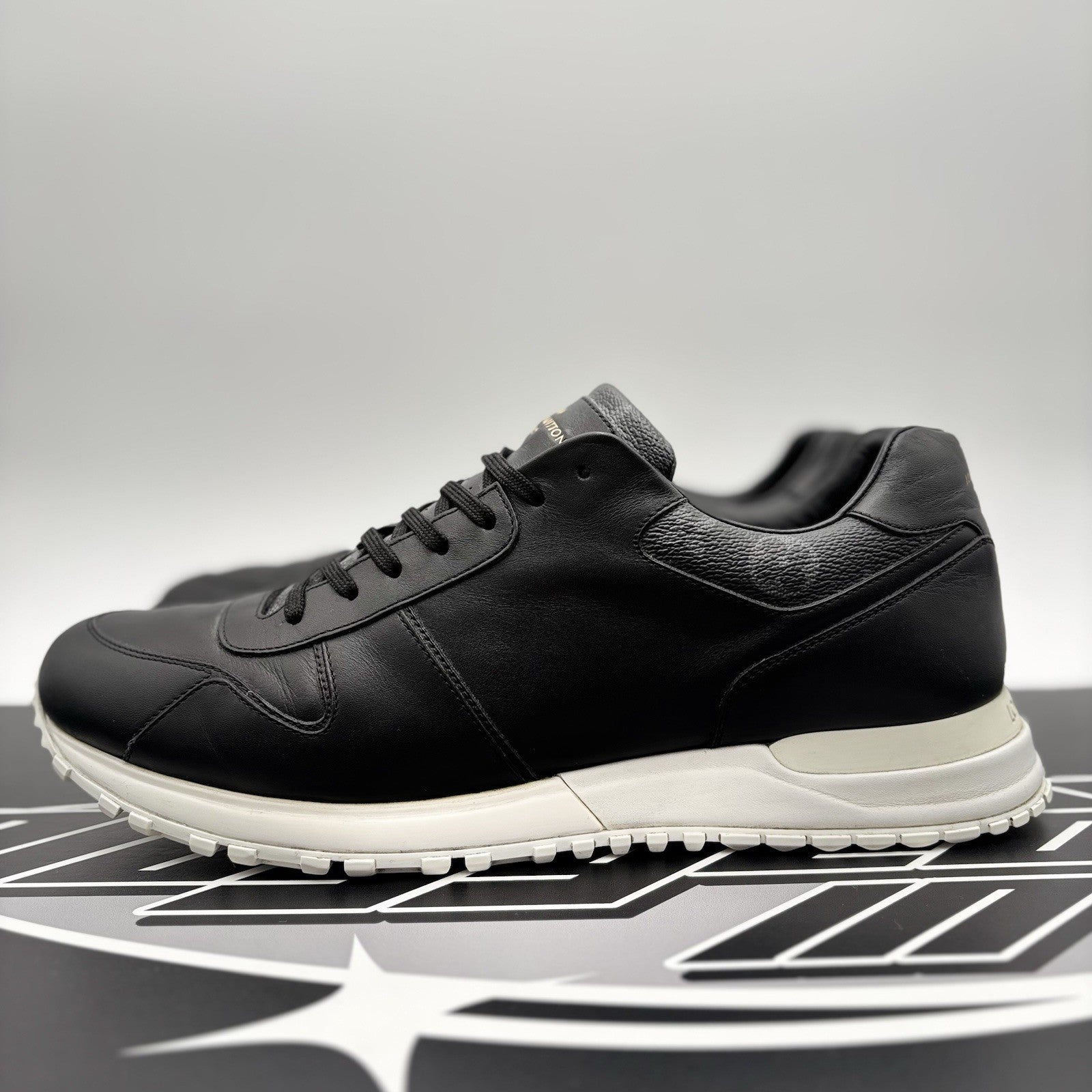 Size 9.5 LV (10.5-11 US) Louis Vuitton Runaway ' Black White ' | GREAT COND!