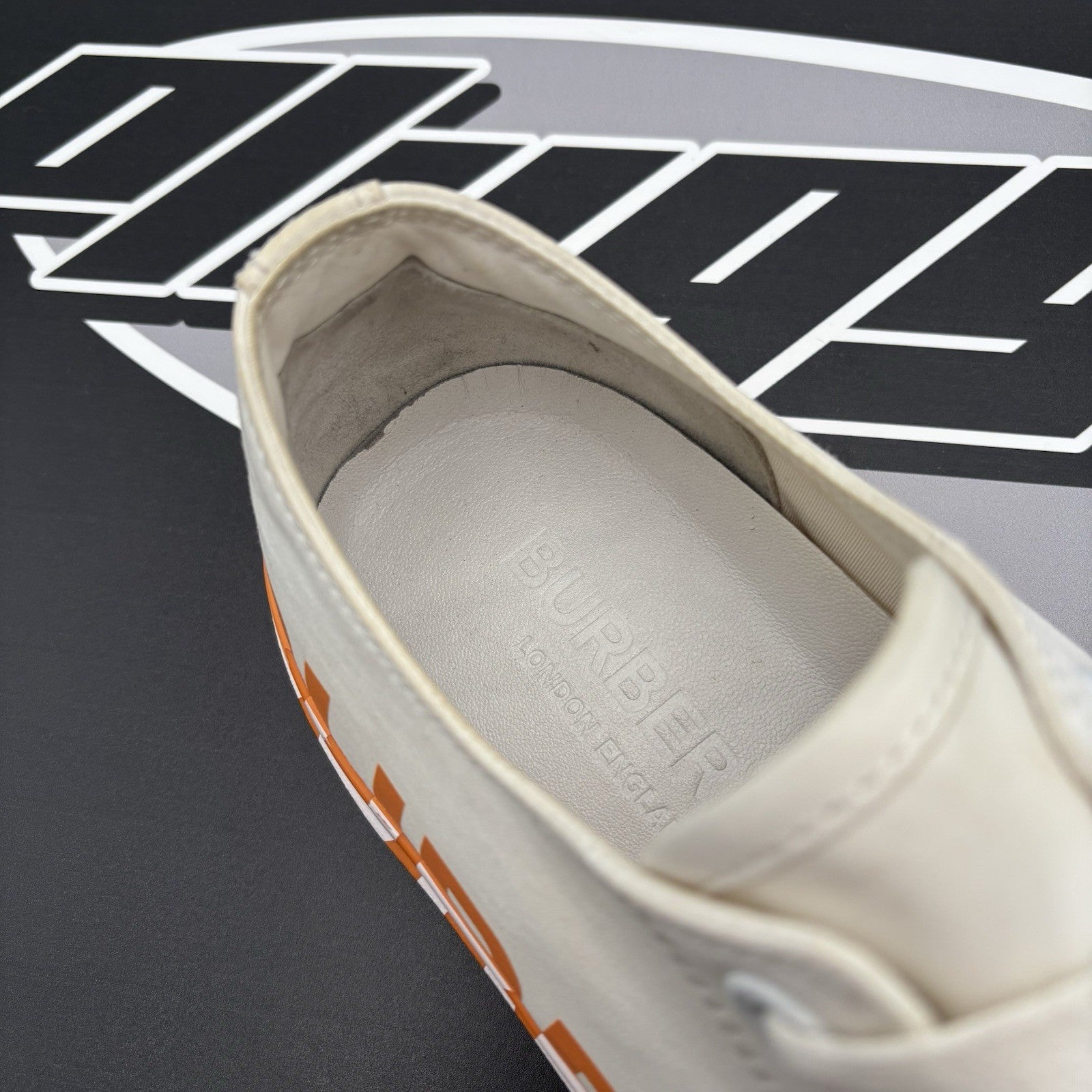 Size 41 EU (8 US) - Burberry Low Sneaker ' Orange, White ' | SUPER CLEAN!