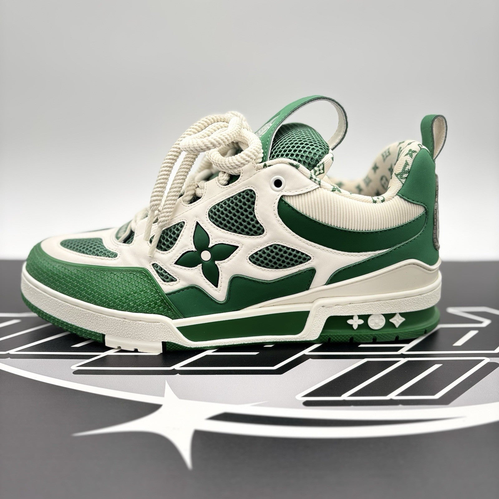 Size 9 LV (10-10.5 US) Louis Vuitton Skate ' Green, White ' | GREAT CONDITION!