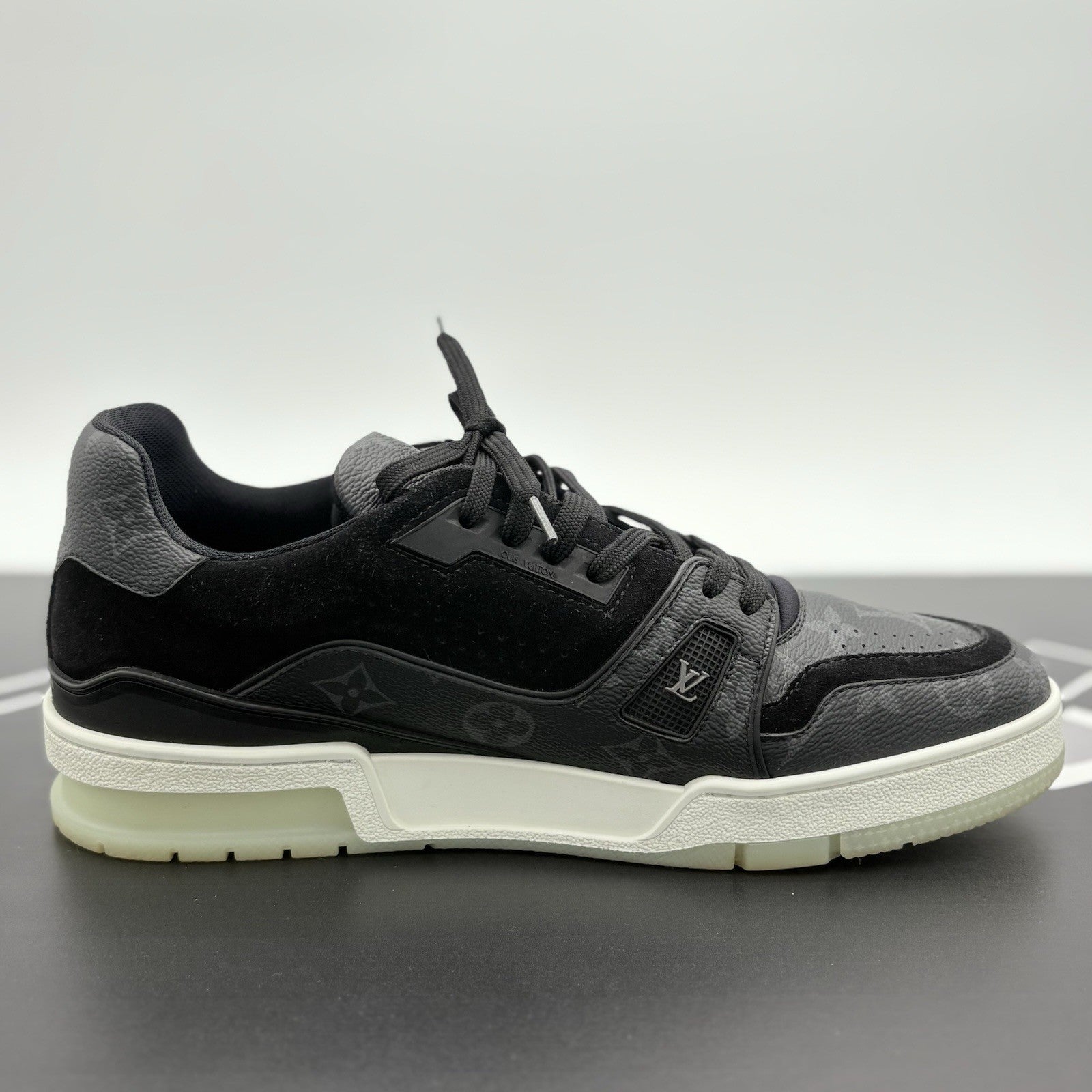 Size 8 LV (9-9.5 US) Louis Vuitton Trainer ' Black Monogram ' | GREAT CONDITION!