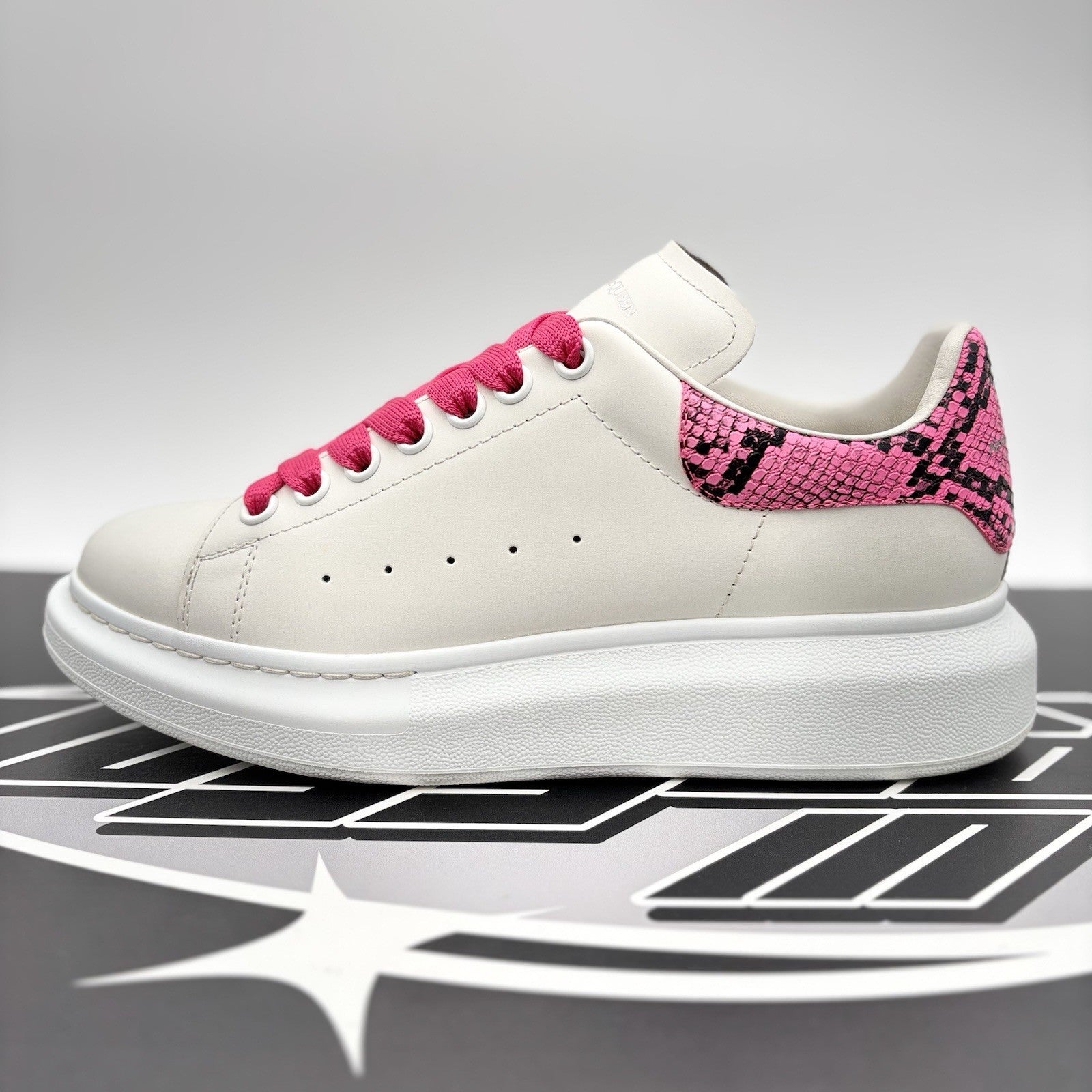 Size 41 (8 US) Alexander McQueen ' White, Pink Snake Print ' | GREAT CONDITION!