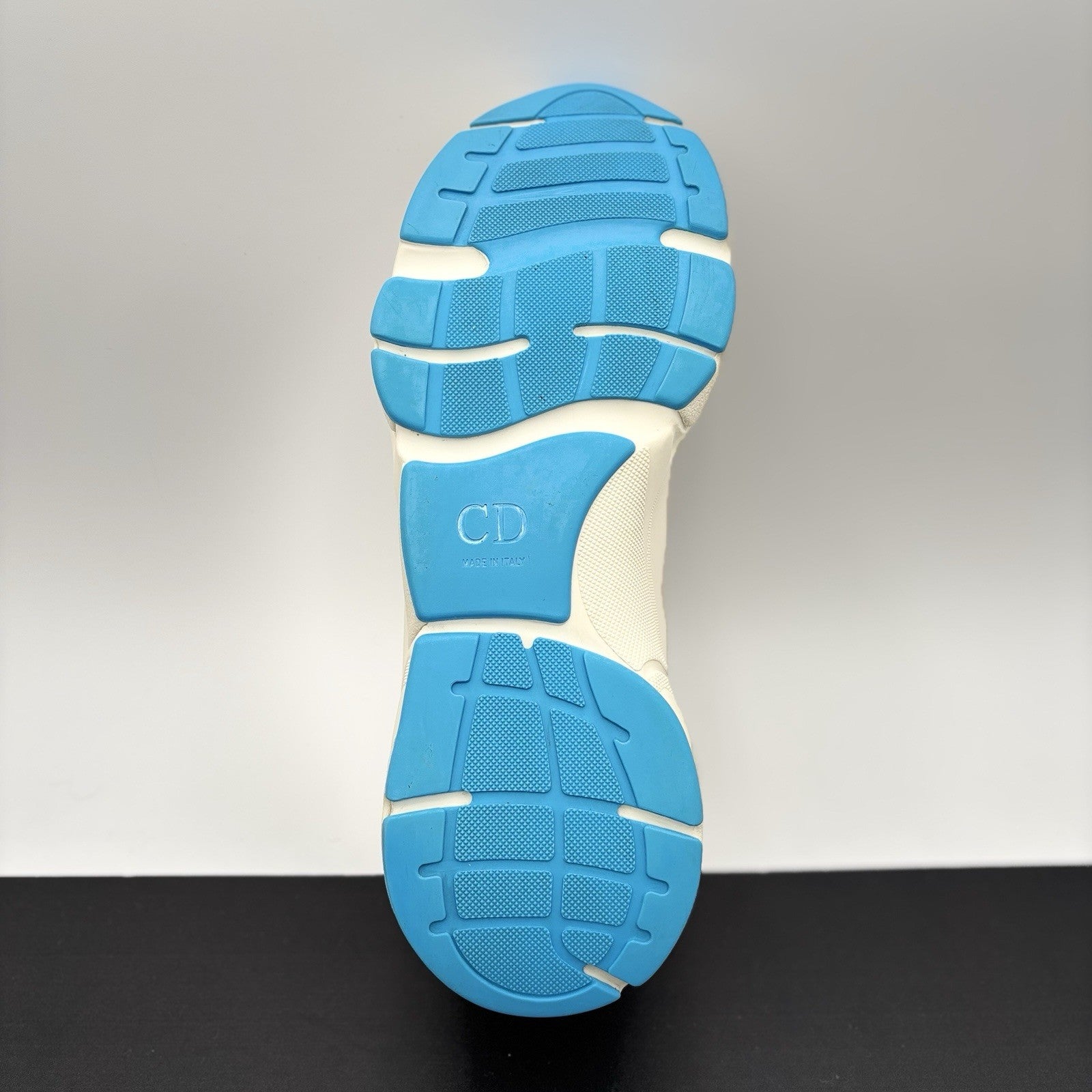 Size 43 (10 US) - Dior B22 Sneaker ' Cream, Light Blue ' | SUPER CLEAN!