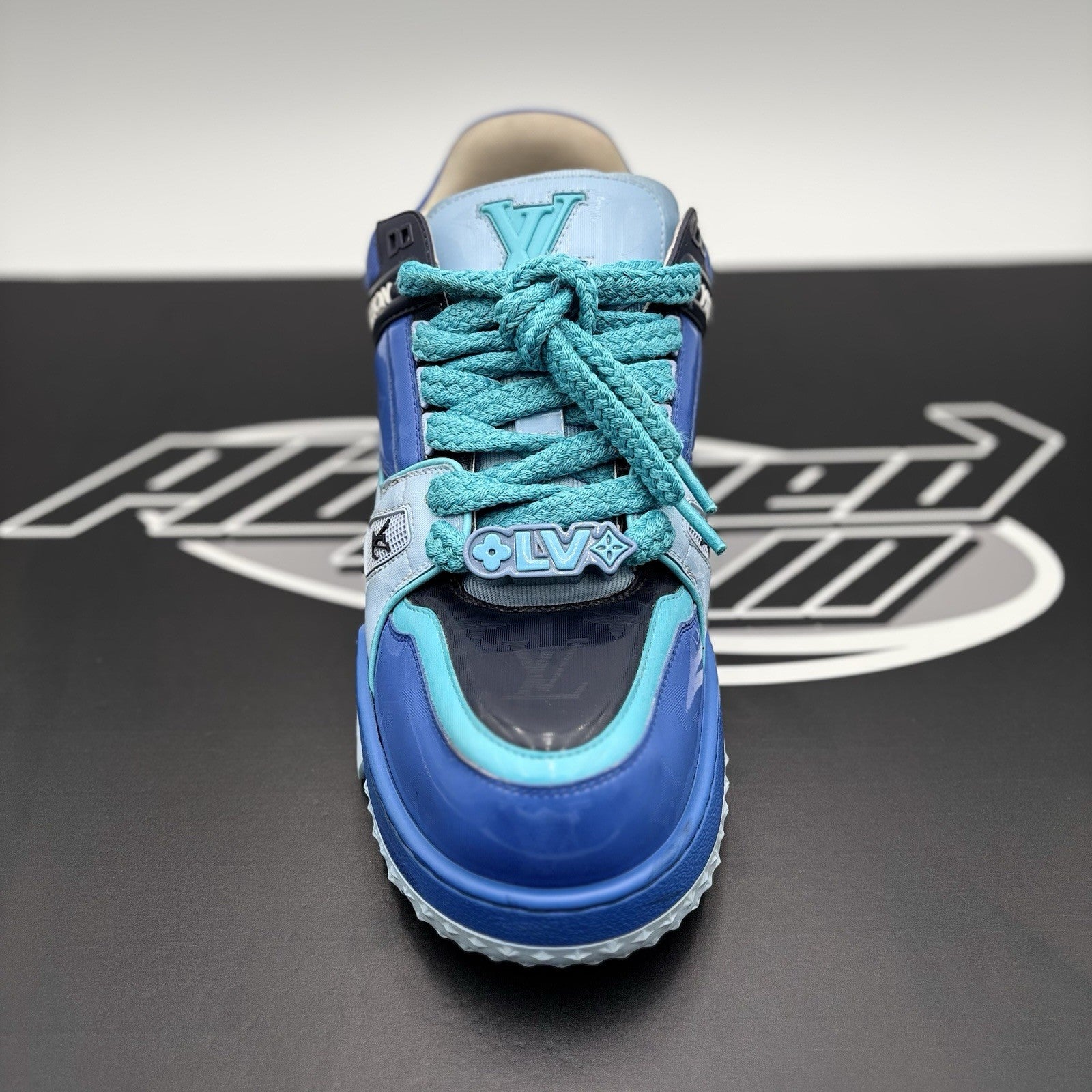 Size 9 LV (10-10.5 US) - Louis Vuitton Maxi ' Blue, Teal ' | GREAT CONDITION!