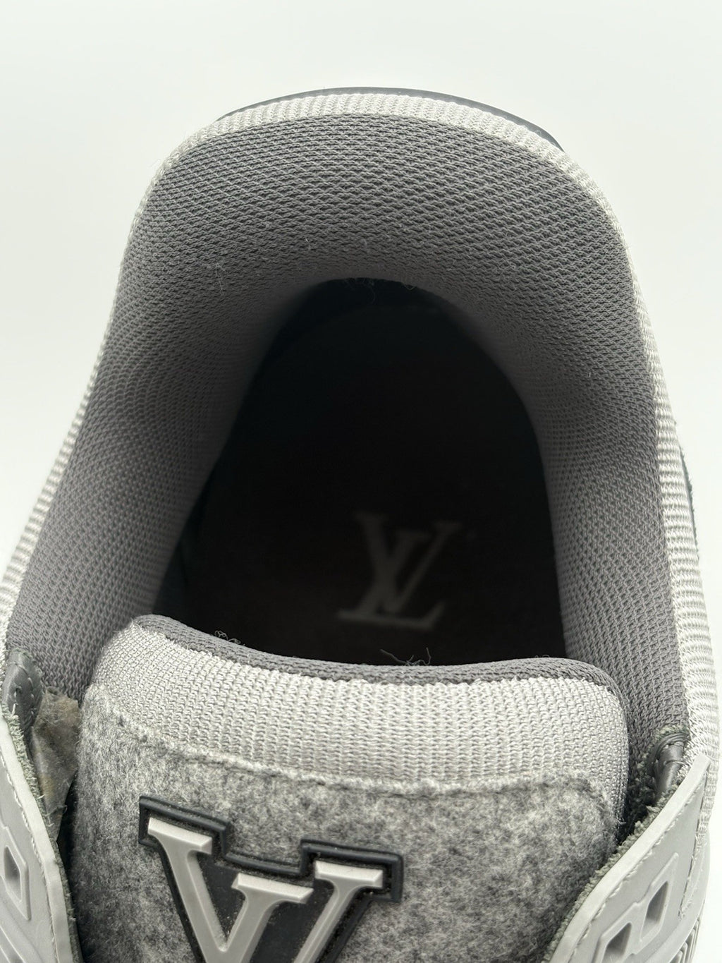 Size 9.5 LV (10.5-11 US) Louis Vuitton Trainer  ' Black Grey ' | SUPER CLEAN!