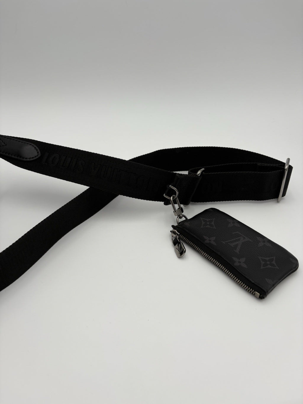 Louis Vuitton Trio Messenger Bag ' Monogram Eclipse Reverse Gray ' | GOOD COND!