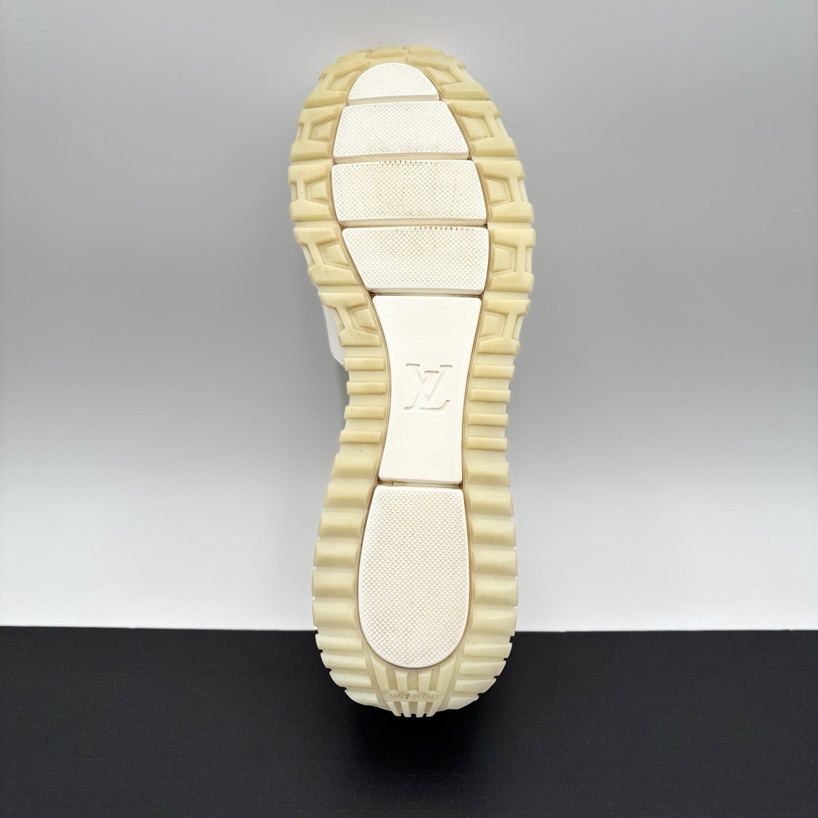 Size 12 LV (13-13.5 US) Louis Vuitton Run Away Sneaker ' White ' | GOOD!