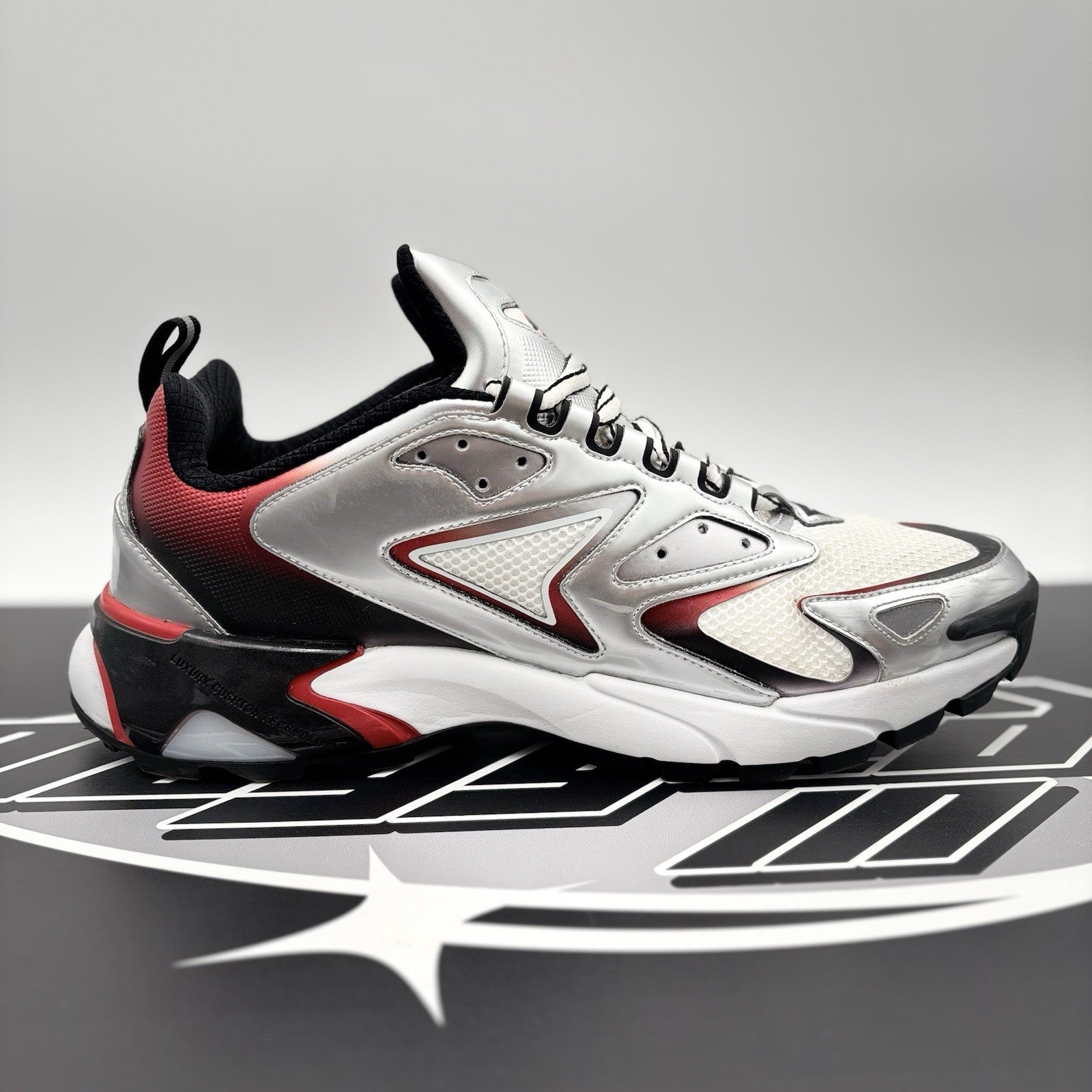 Size 8.5 LV (9.5-10 US) Louis Vuitton Tactic Runner ' Red Grey ' | GREAT COND!