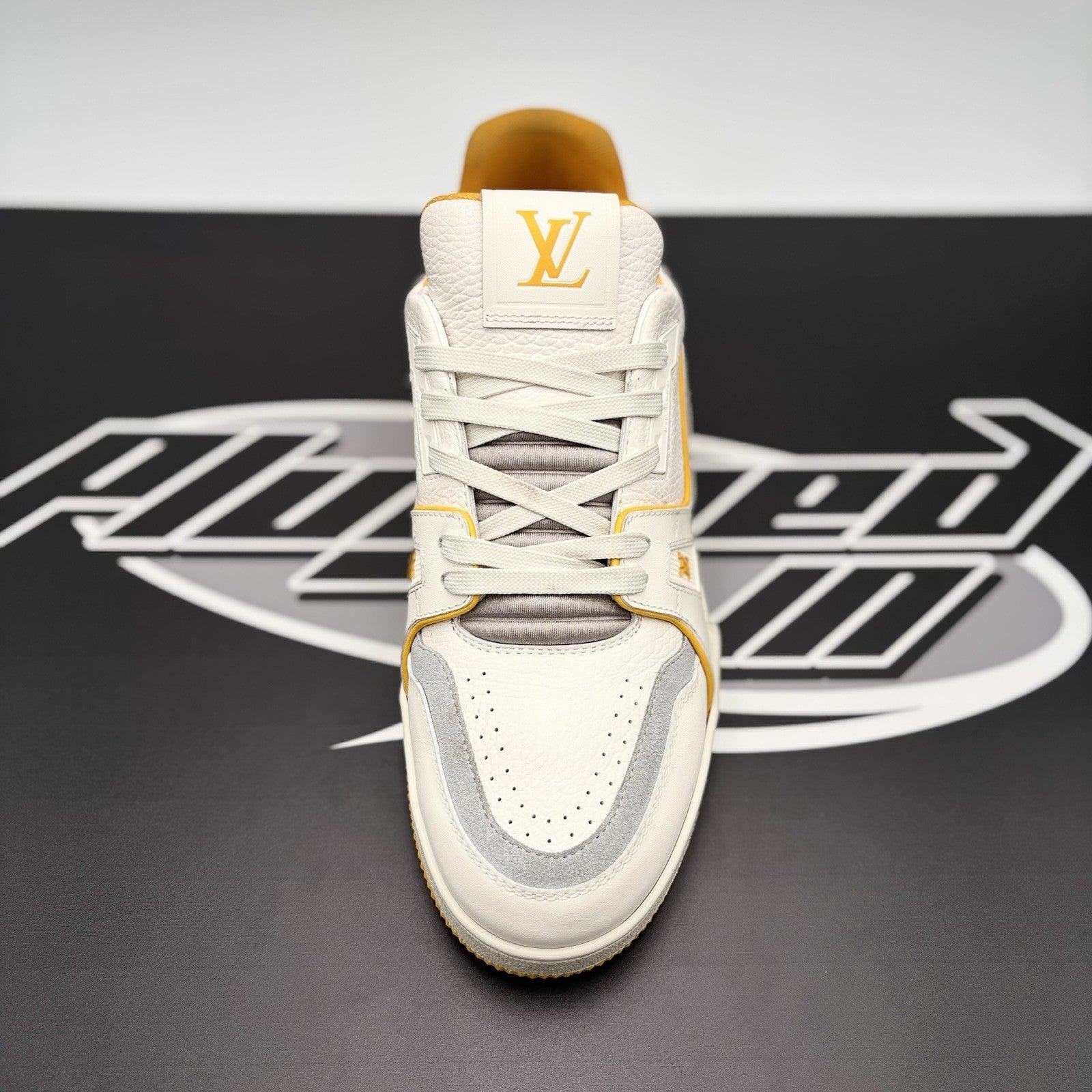 Size 40 LV (7-7.5 US) - Louis Vuitton Trainer ' White Yellow ' | GOOD CONDITION!