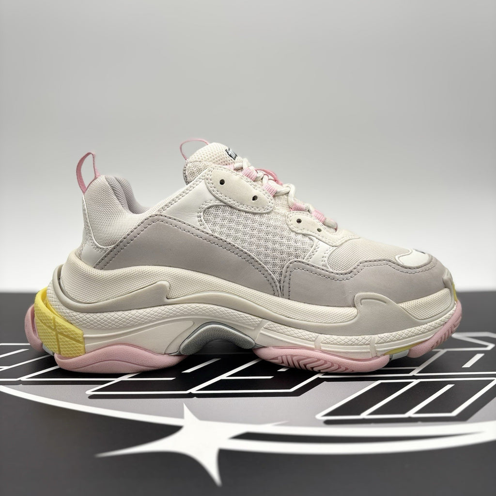 Size 40 (7 US) - Balenciaga Triple S Sneaker ' White, Pink ' | GREAT COND