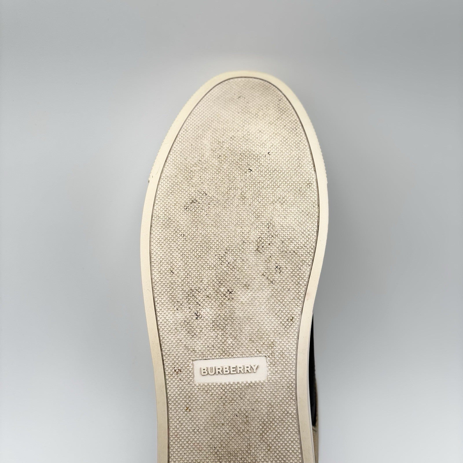 Size 42 (9 US) Burberry House Check ' Black Archive Beige White ' | GREAT COND!