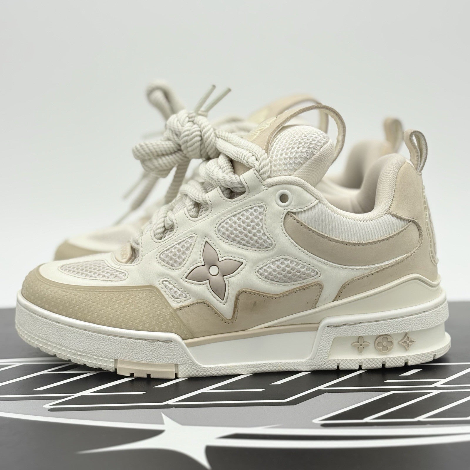 Size 3 LV (4-4.5 US) - Louis Vuitton Skate ' Beige White ' | GREAT COND!
