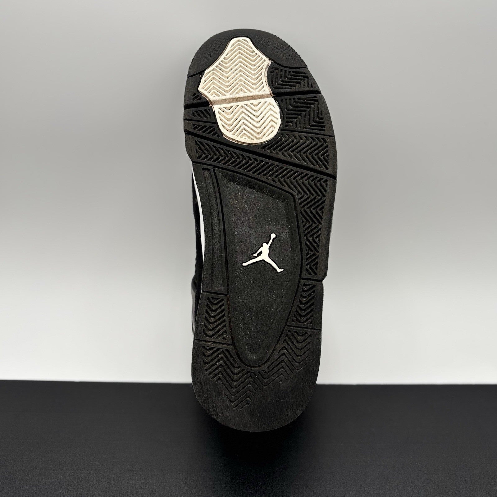 Size 10.5 - Air Jordan 4 Retro White Thunder | GOOD CONDITION!