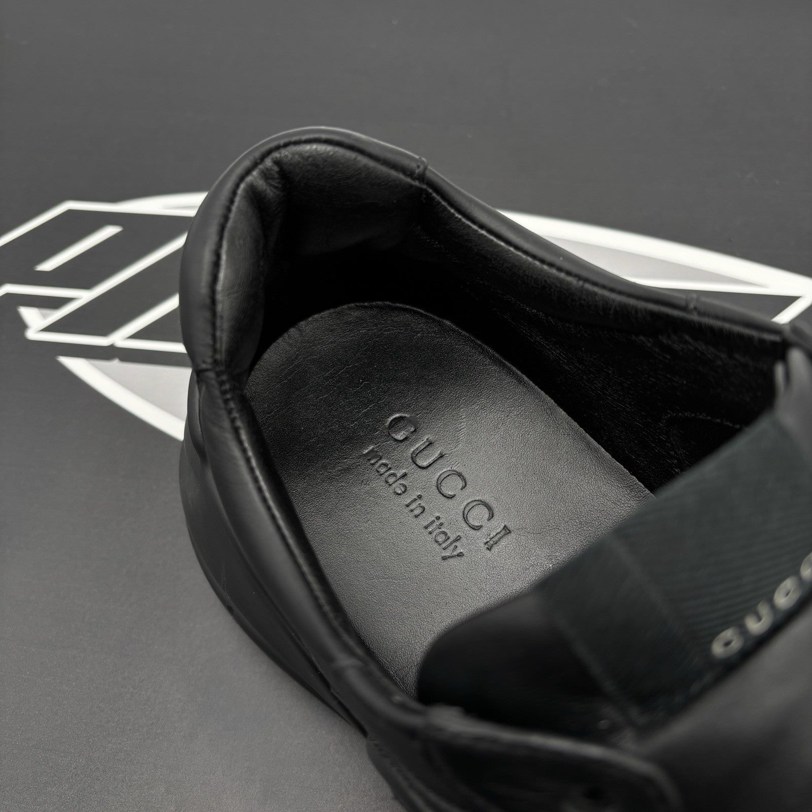 Size 9 G (9.5 US) - Gucci Rhyton Black Leather ' Interlocking G ' | GOOD COND!