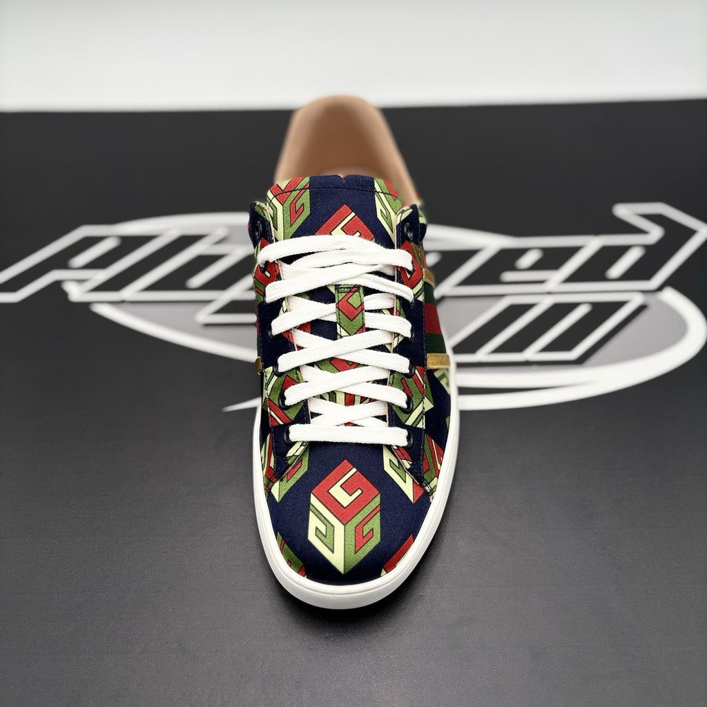 Size 6.5 G (7 US) - Gucci Ace GG Wallpaper | NEW!