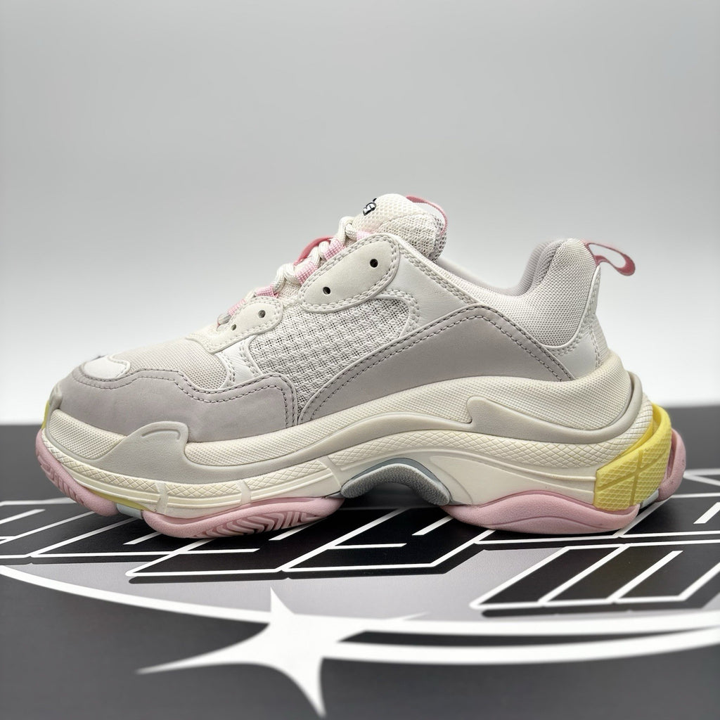 Size 40 (7 US) - Balenciaga Triple S Sneaker ' White, Pink ' | GREAT COND