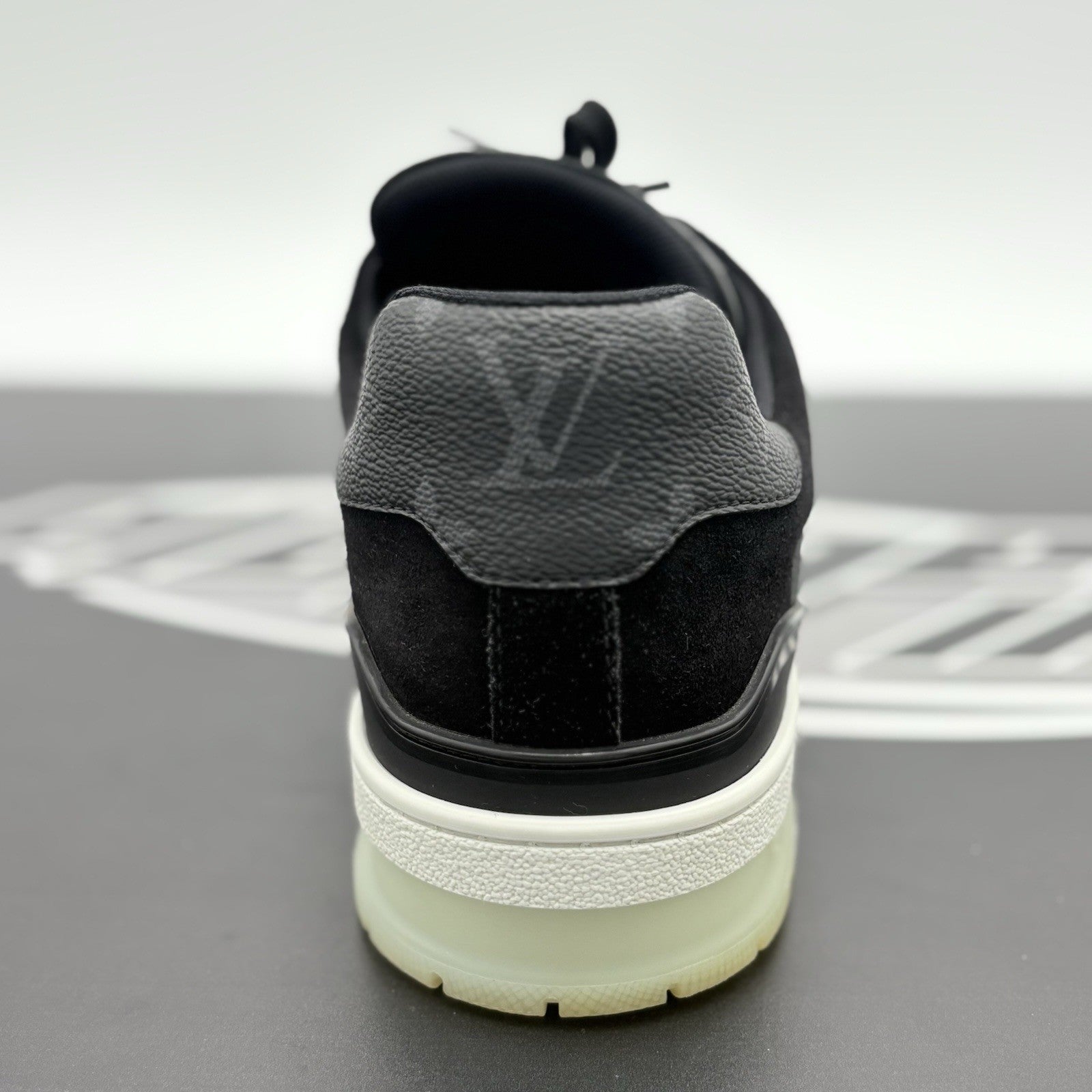 Size 8 LV (9-9.5 US) Louis Vuitton Trainer ' Black Monogram ' | GREAT CONDITION!