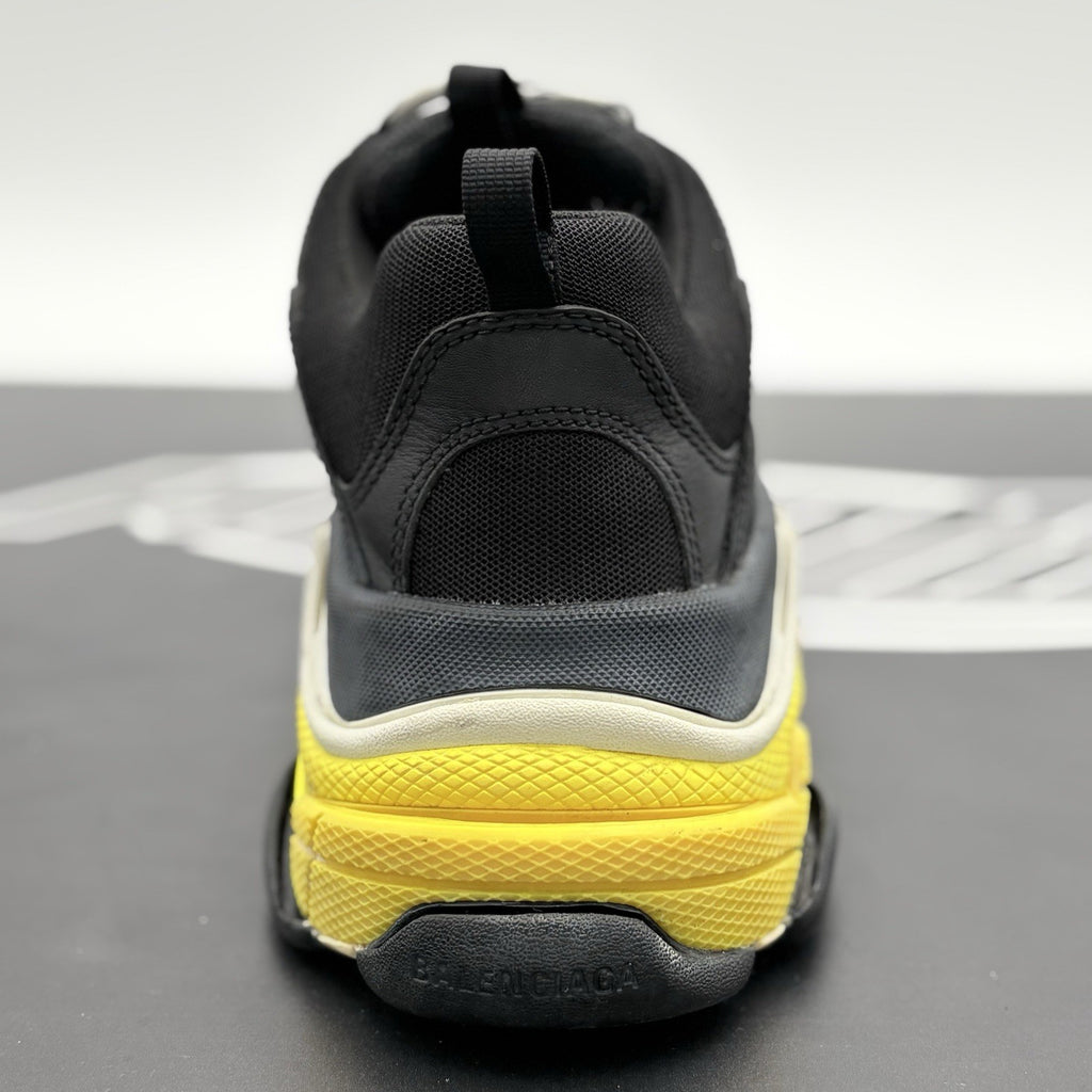 Size 43 (10 US) Balenciaga Triple S ' Black Yellow ' | SUPER CLEAN!