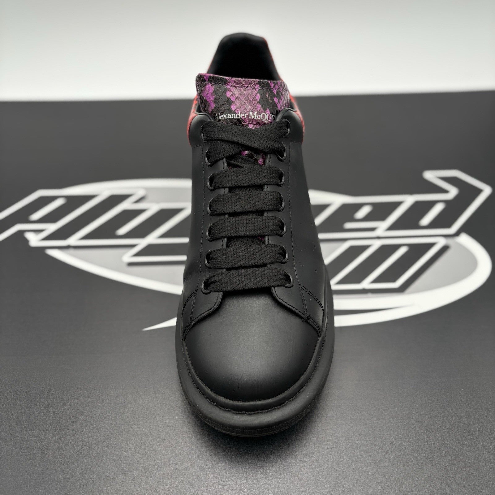 Size 41 (8 US) - Alexander McQueen Oversized ' Black ' | GREAT CONDITION!