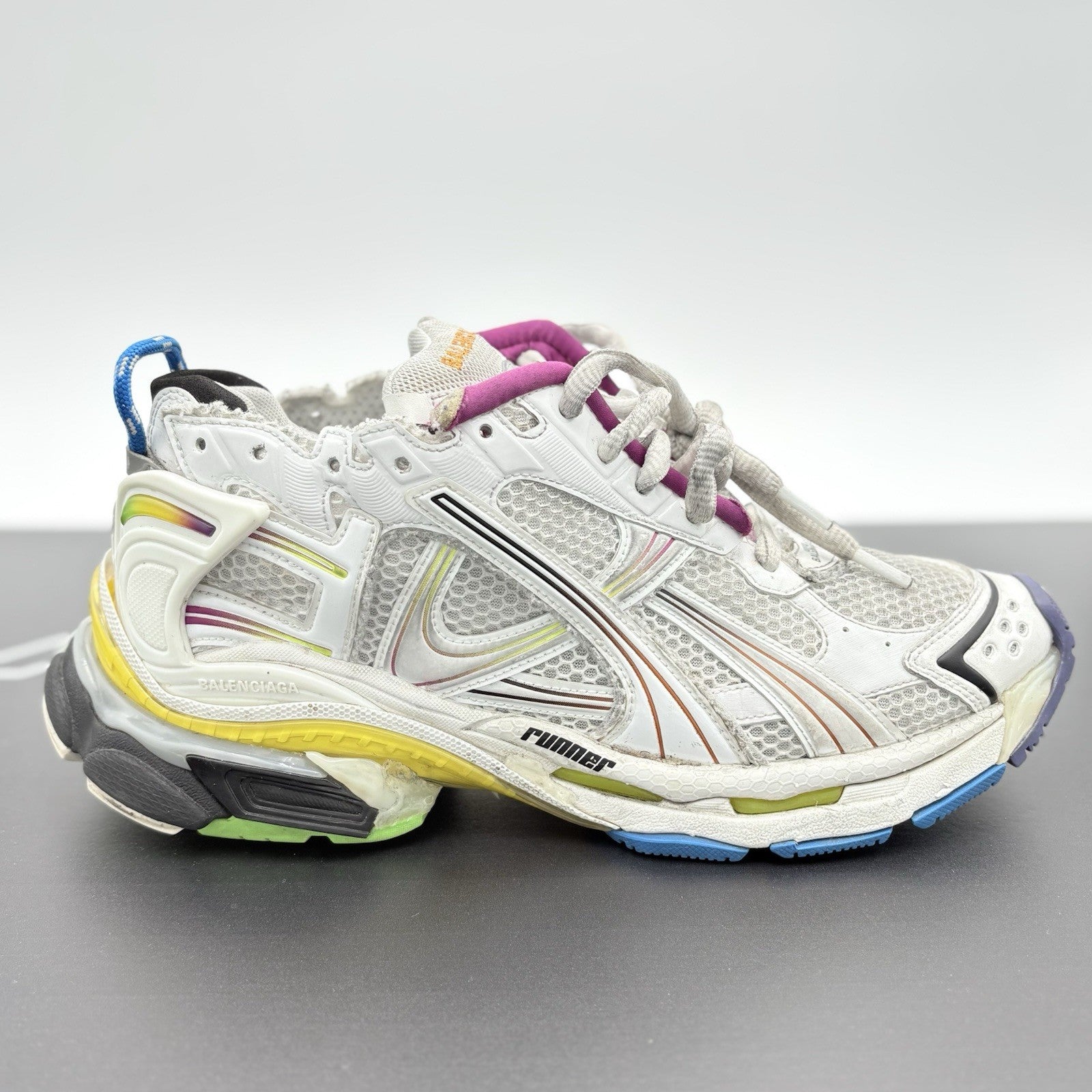 Size 44 (11 US) - Balenciaga Runner ' Gradient White ' | SUPER CLEAN!