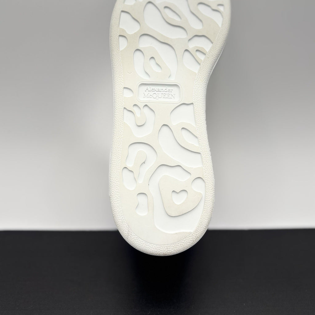 Size 38 - Alexander McQueen Oversized ' White Ultramarine' | GREAT CONDITION!