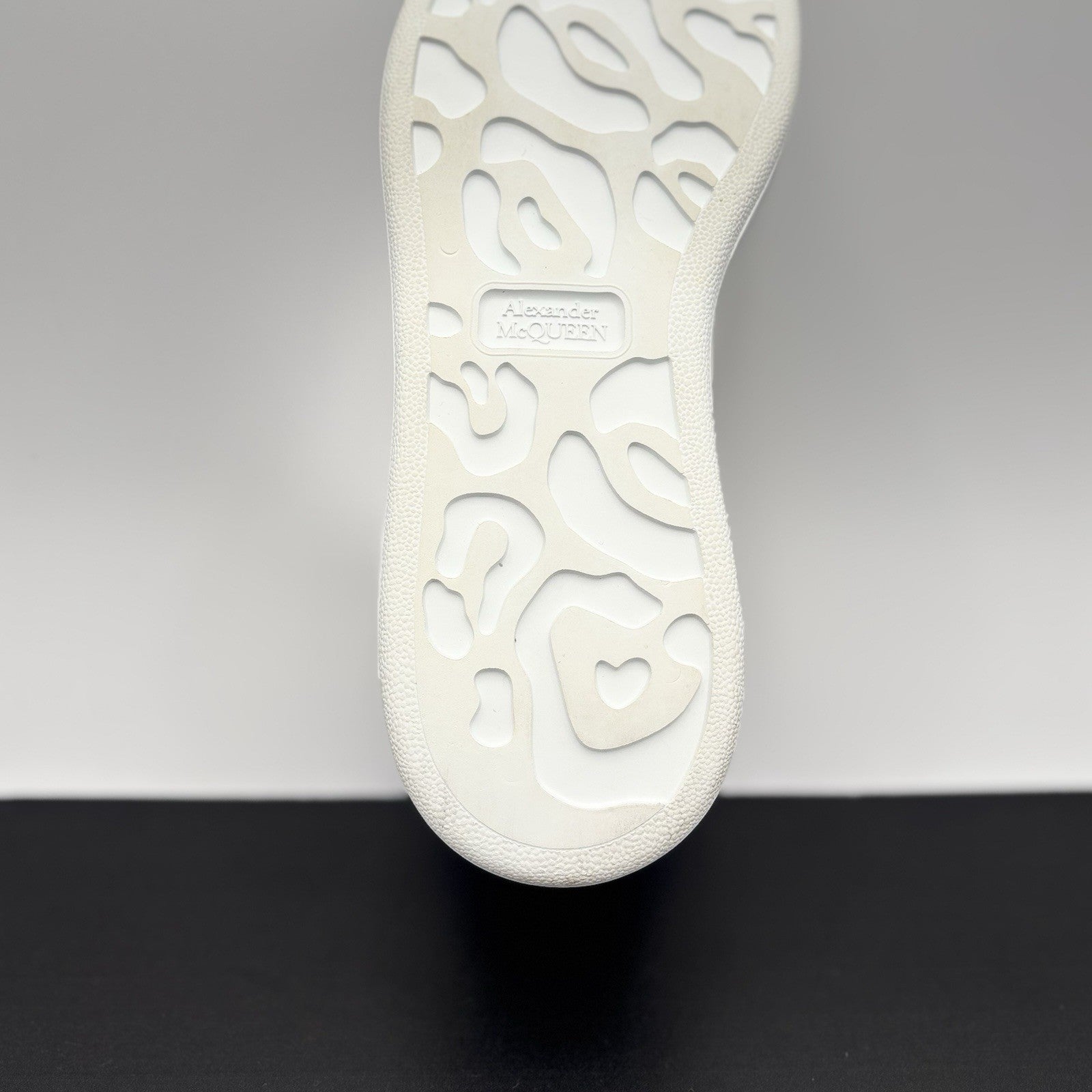 Size 38 - Alexander McQueen Oversized ' White Ultramarine' | GREAT CONDITION!