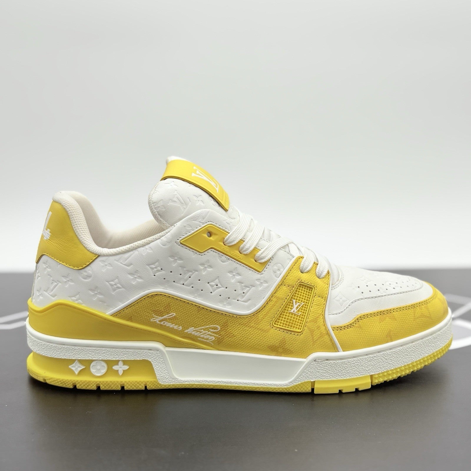 Size 9.5 LV (10.5-11 US) Louis Vuitton Trainer ' White Yellow ' | SUPER CLEAN!