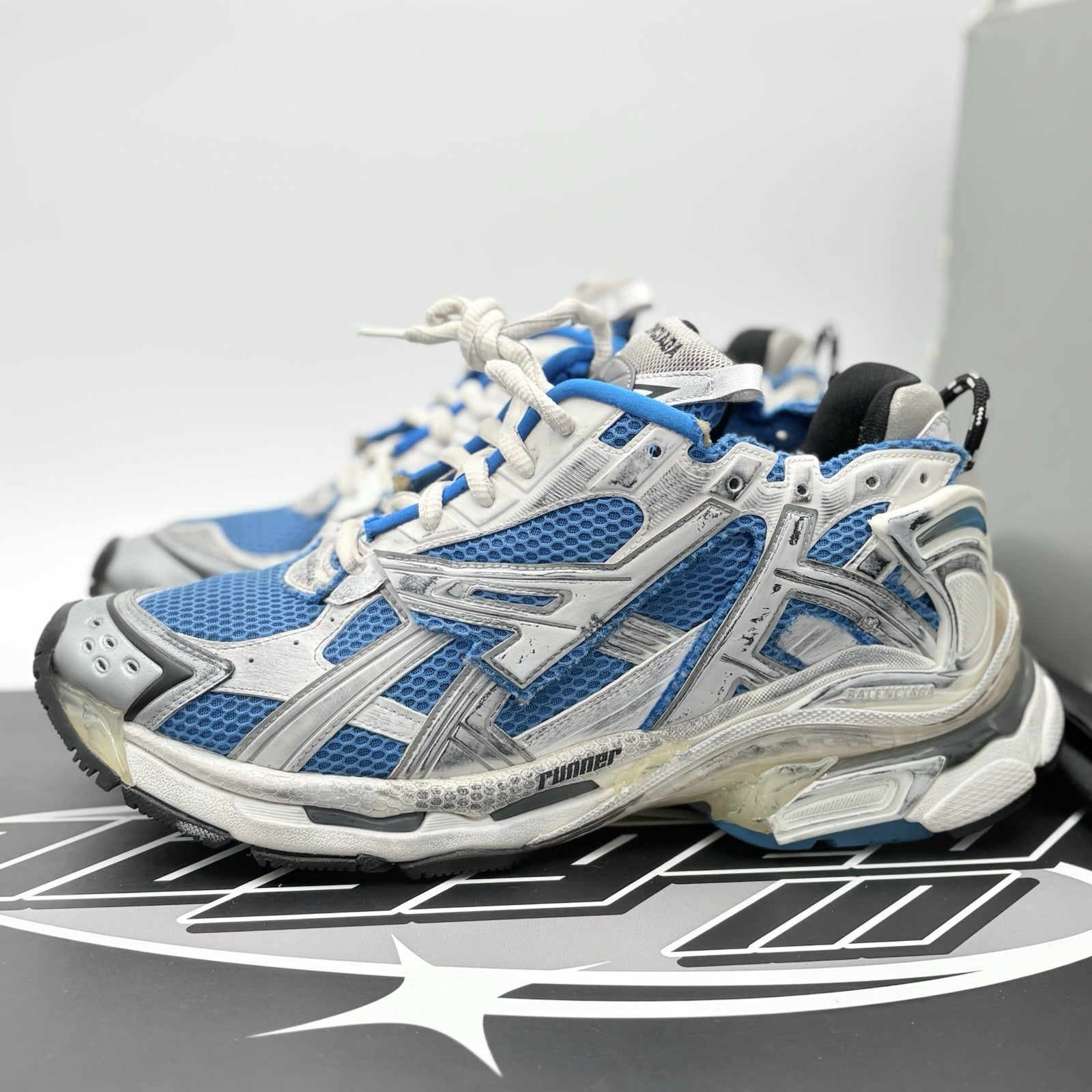 Size 46 (13 US) - Balenciaga Runner ' White Blue ' | CLEAN!
