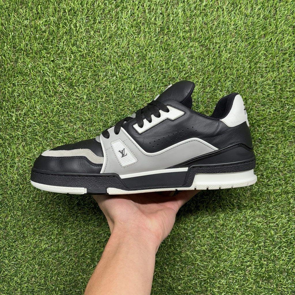 Size 8.5 LV (9.5-10 US) Louis Vuitton Trainer ' Black, Grey, White ' | GOOD!