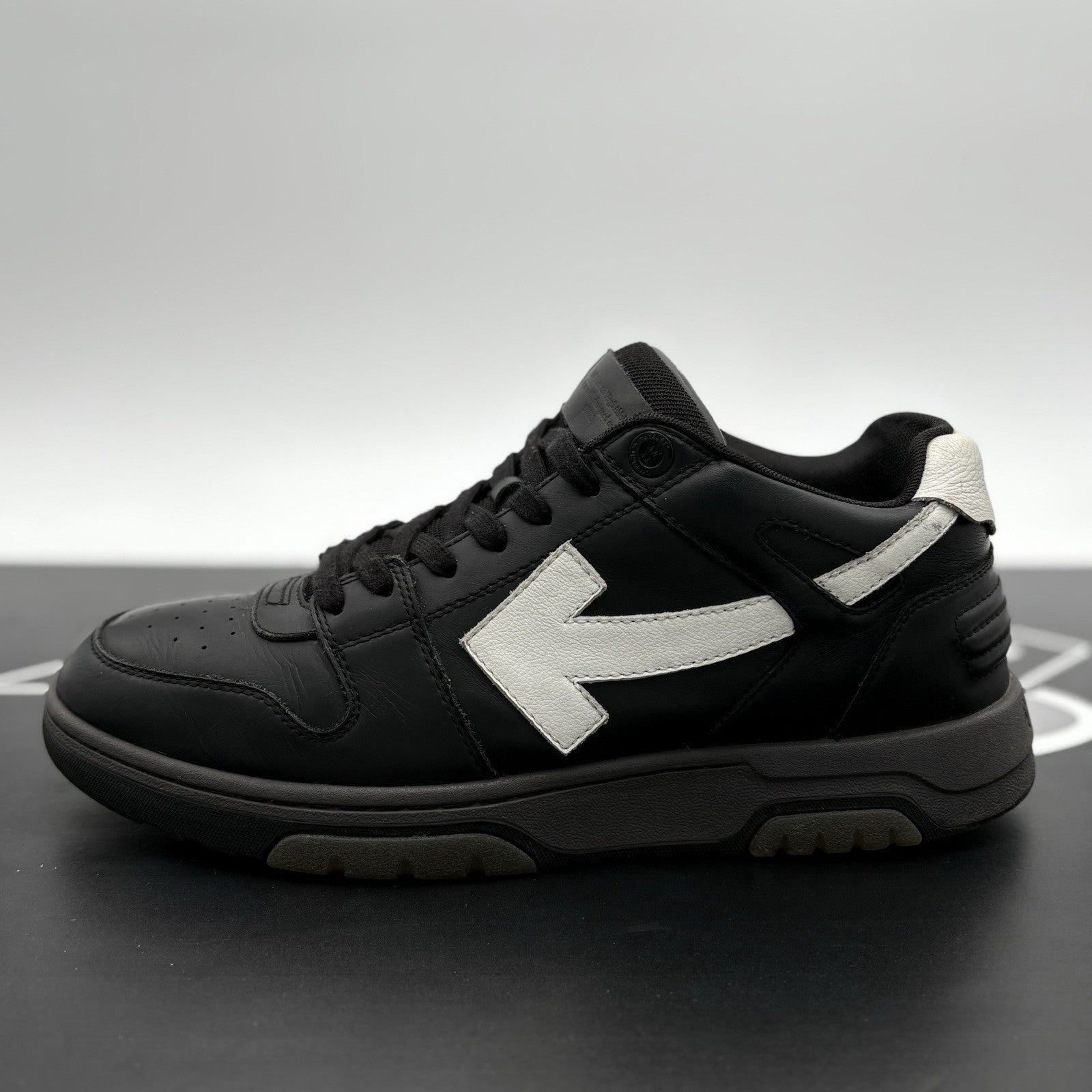 Size 44 (11 US) Off-White Out of Office ' Black White '
