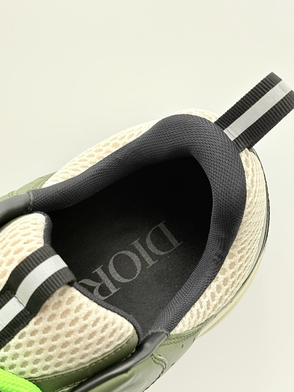Size 44 (11 US) - Dior B22 Sneaker ' Khaki Pistachio ' | EXCELLENT CONDITION!