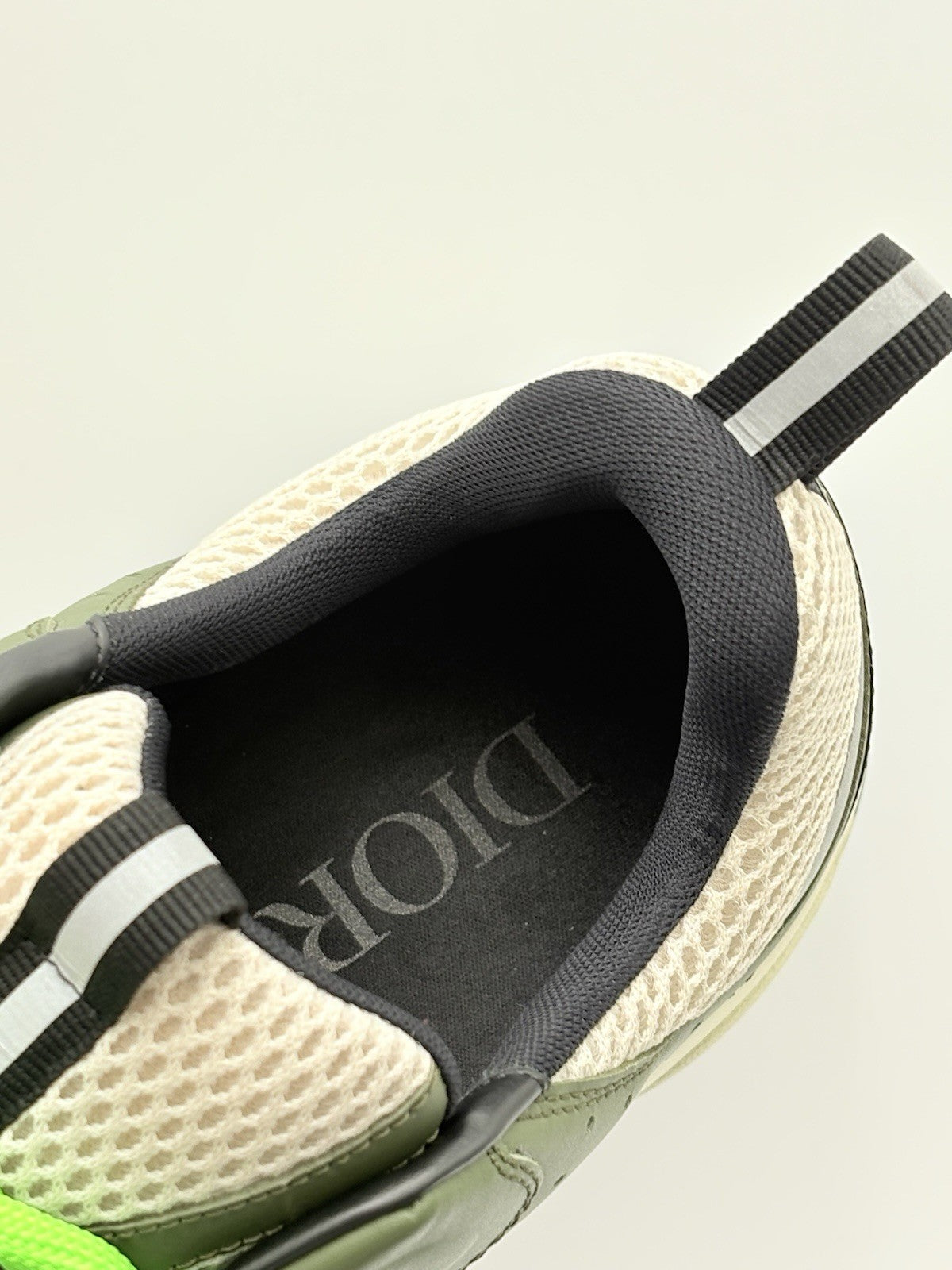 Size 44 (11 US) - Dior B22 Sneaker ' Khaki Pistachio ' | EXCELLENT CONDITION!